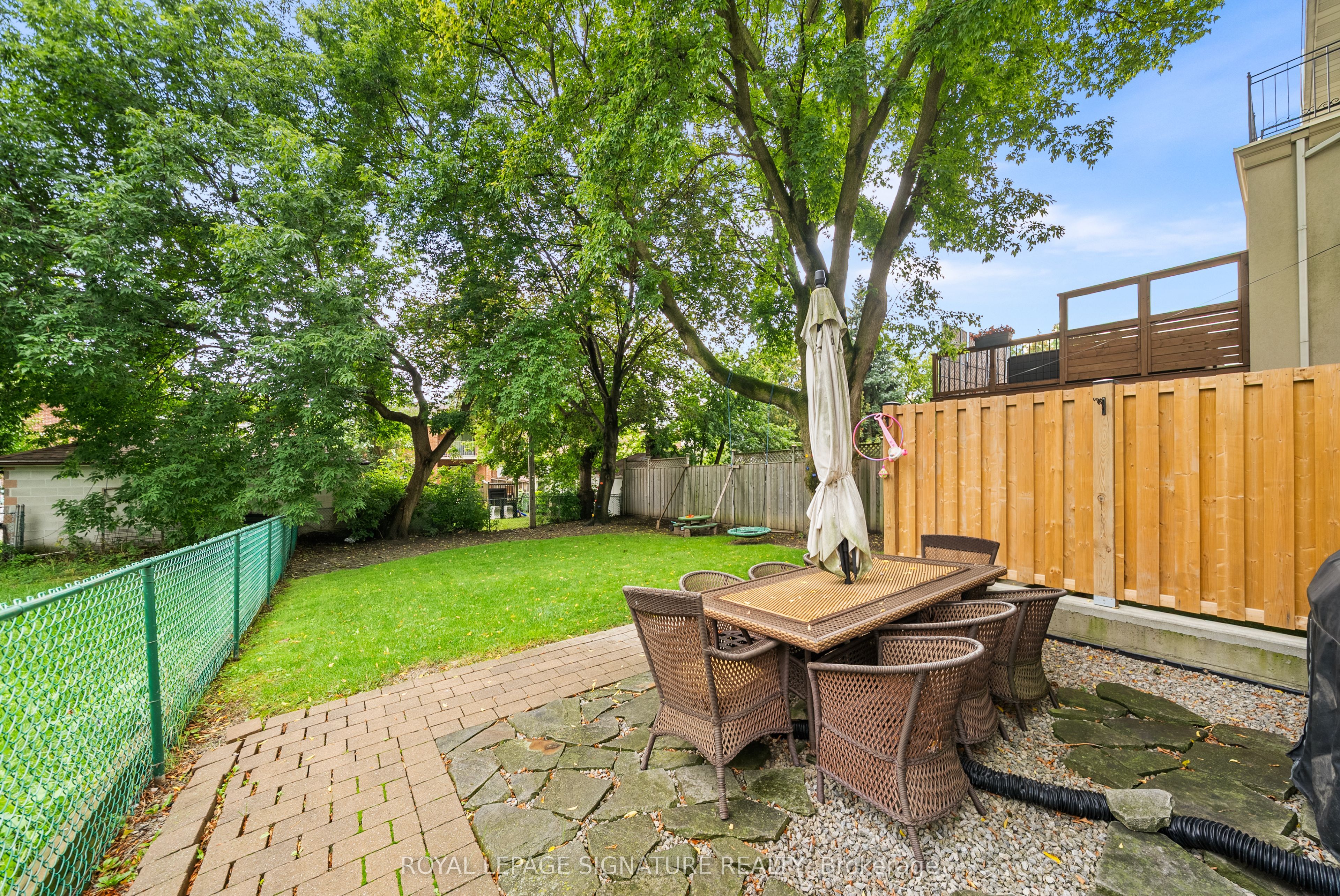 39 Regina Avenue Property Photo 37