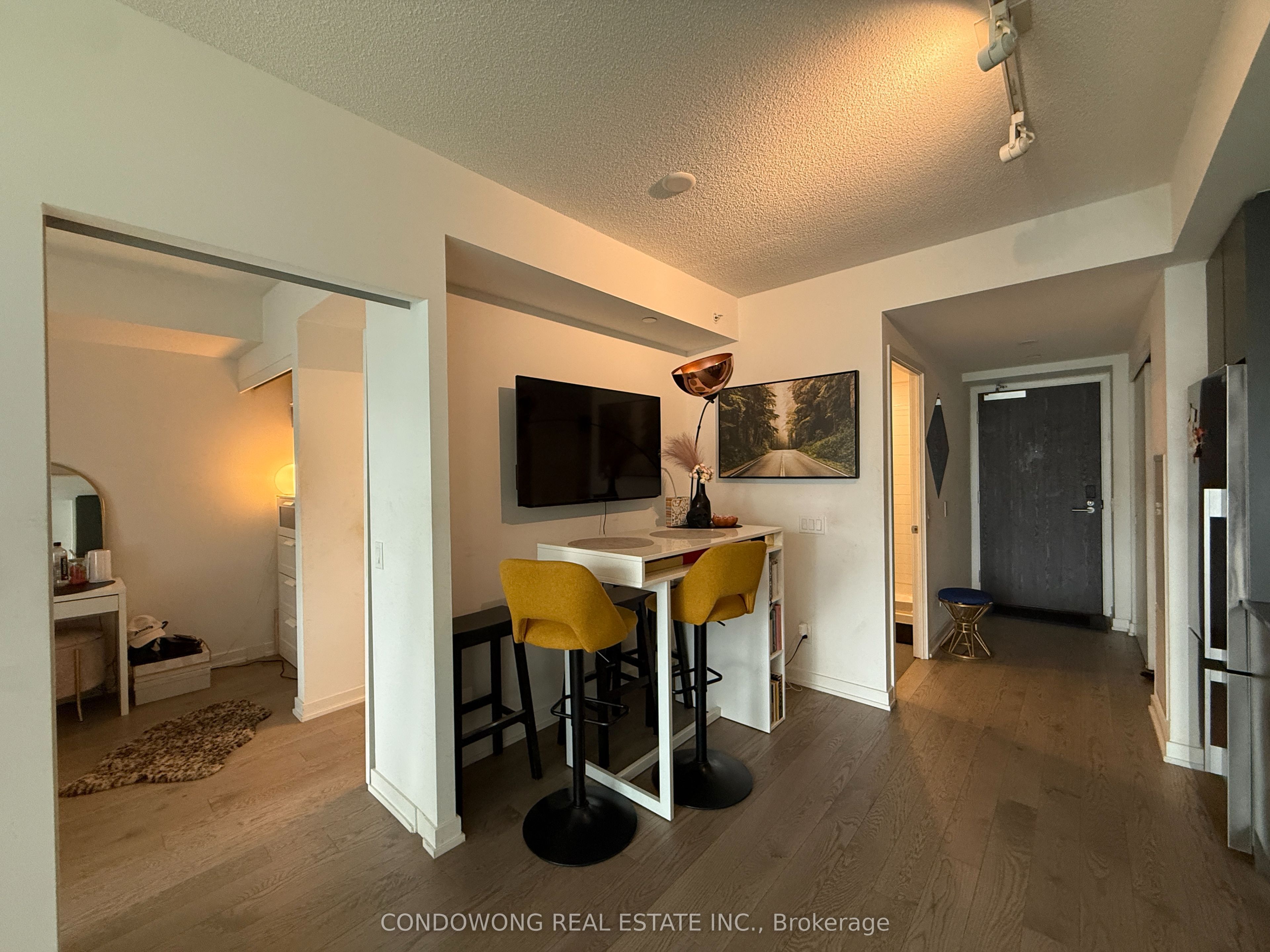25 Richmond Street E 1608 Property Photo 4