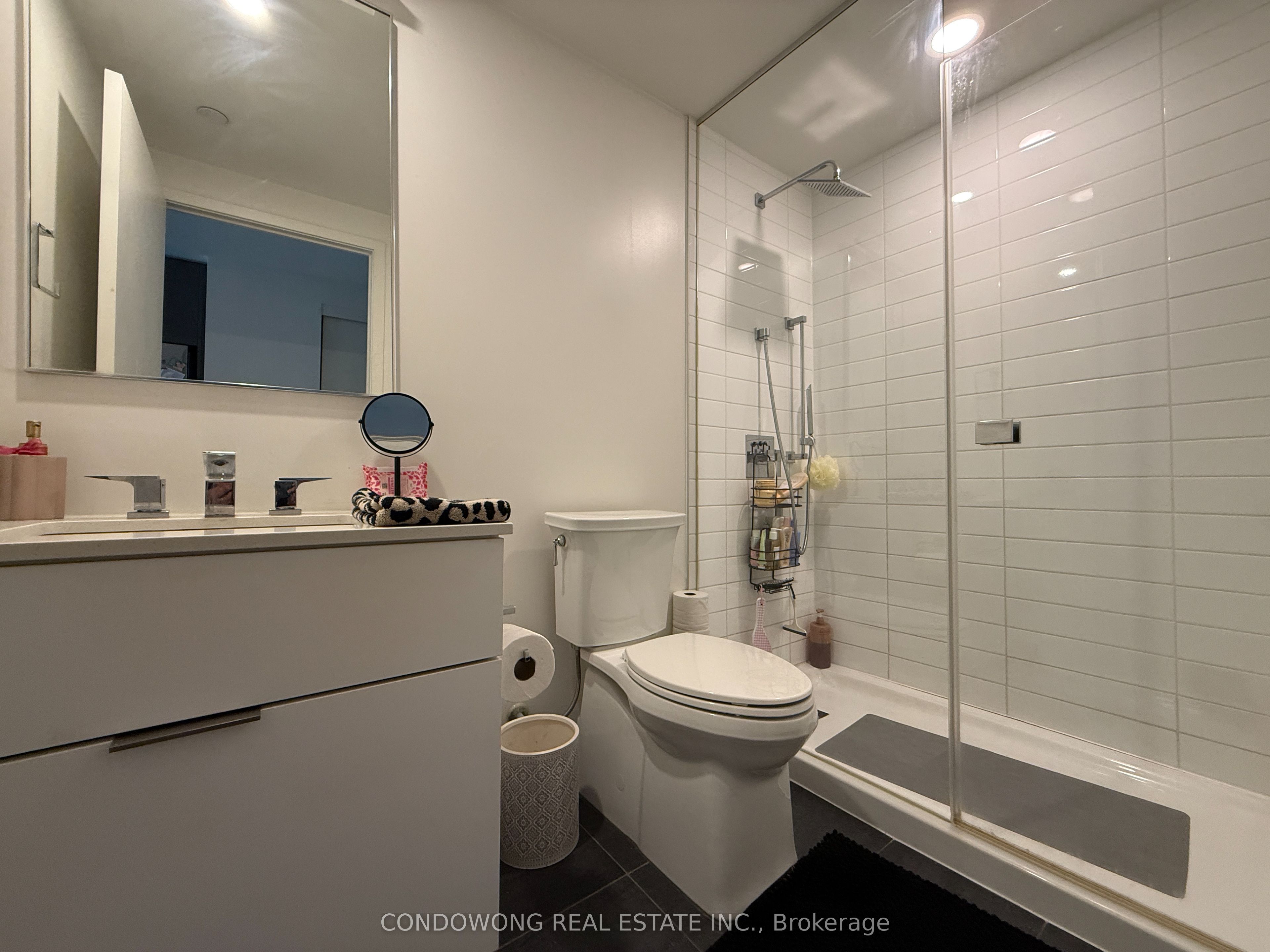 25 Richmond Street E 1608 Property Photo 11