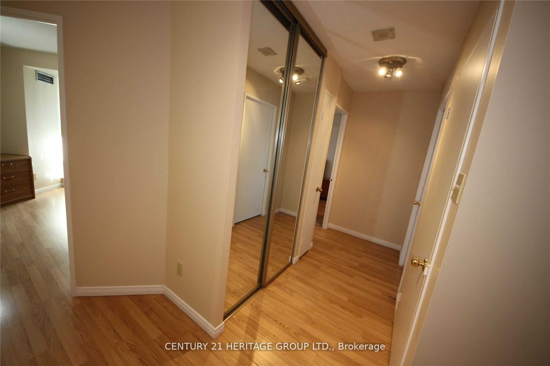 1101 Steeles Avenue W 909 Property Photo 4