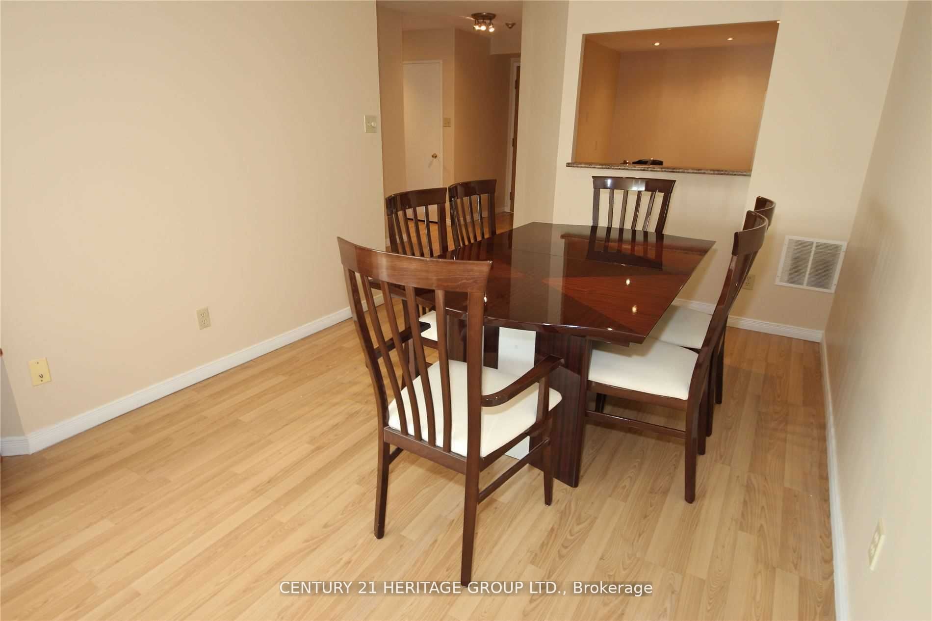 1101 Steeles Avenue W 909 Property Photo 9