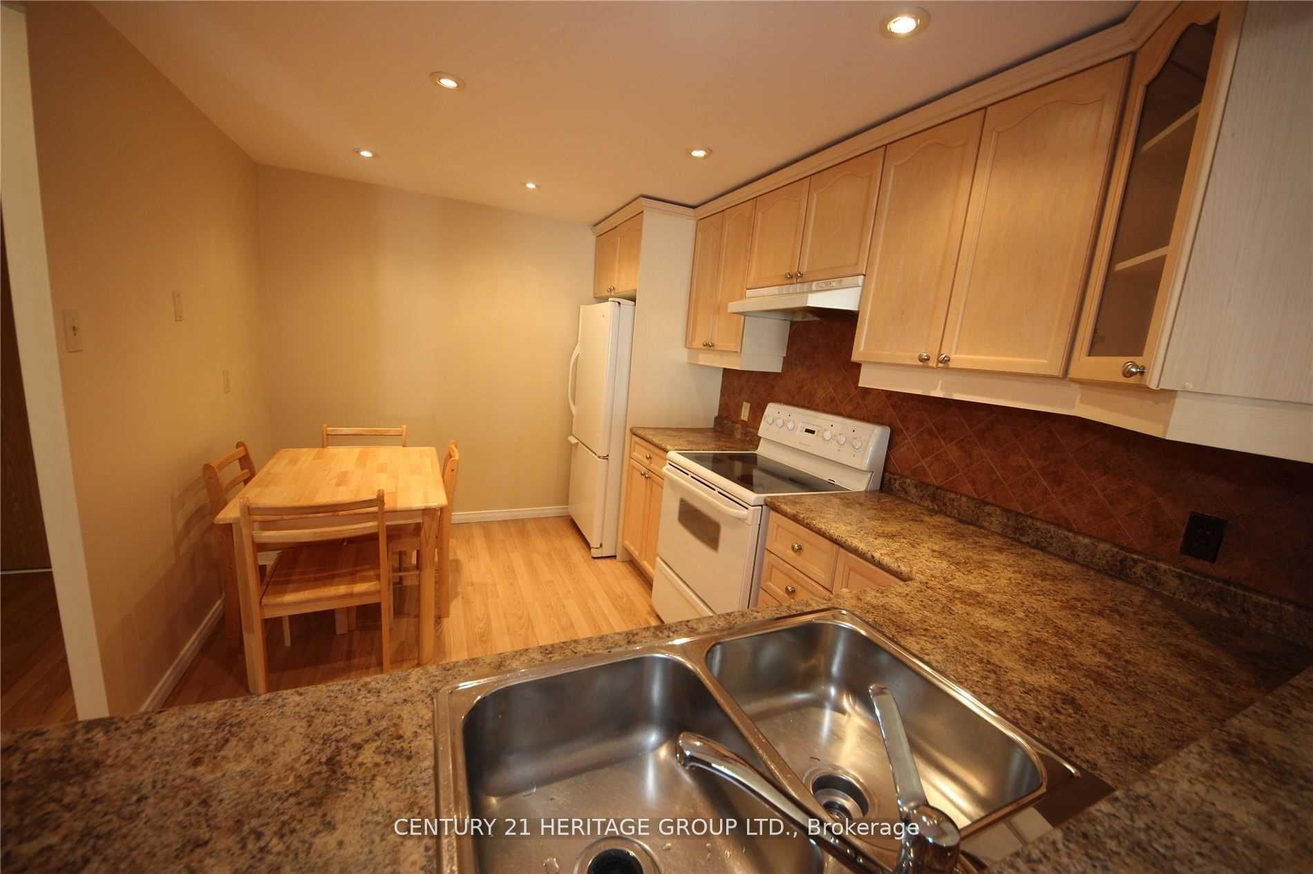 1101 Steeles Avenue W 909 Property Photo 10