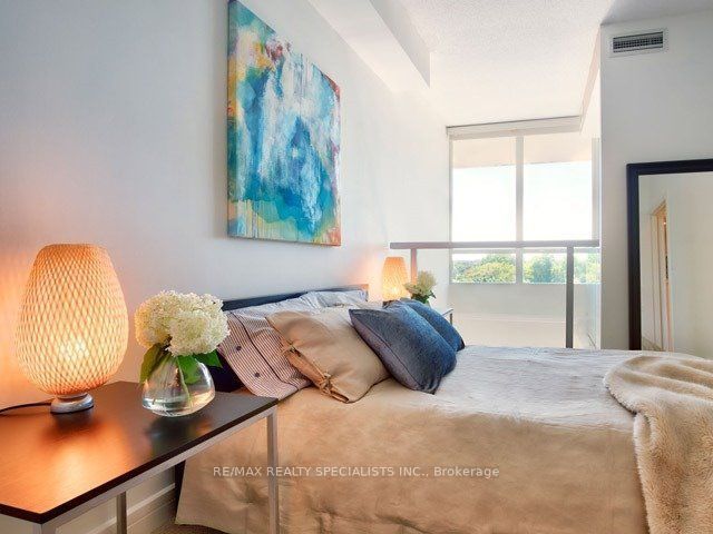 1 Avondale Avenue 501 Property Photo 10
