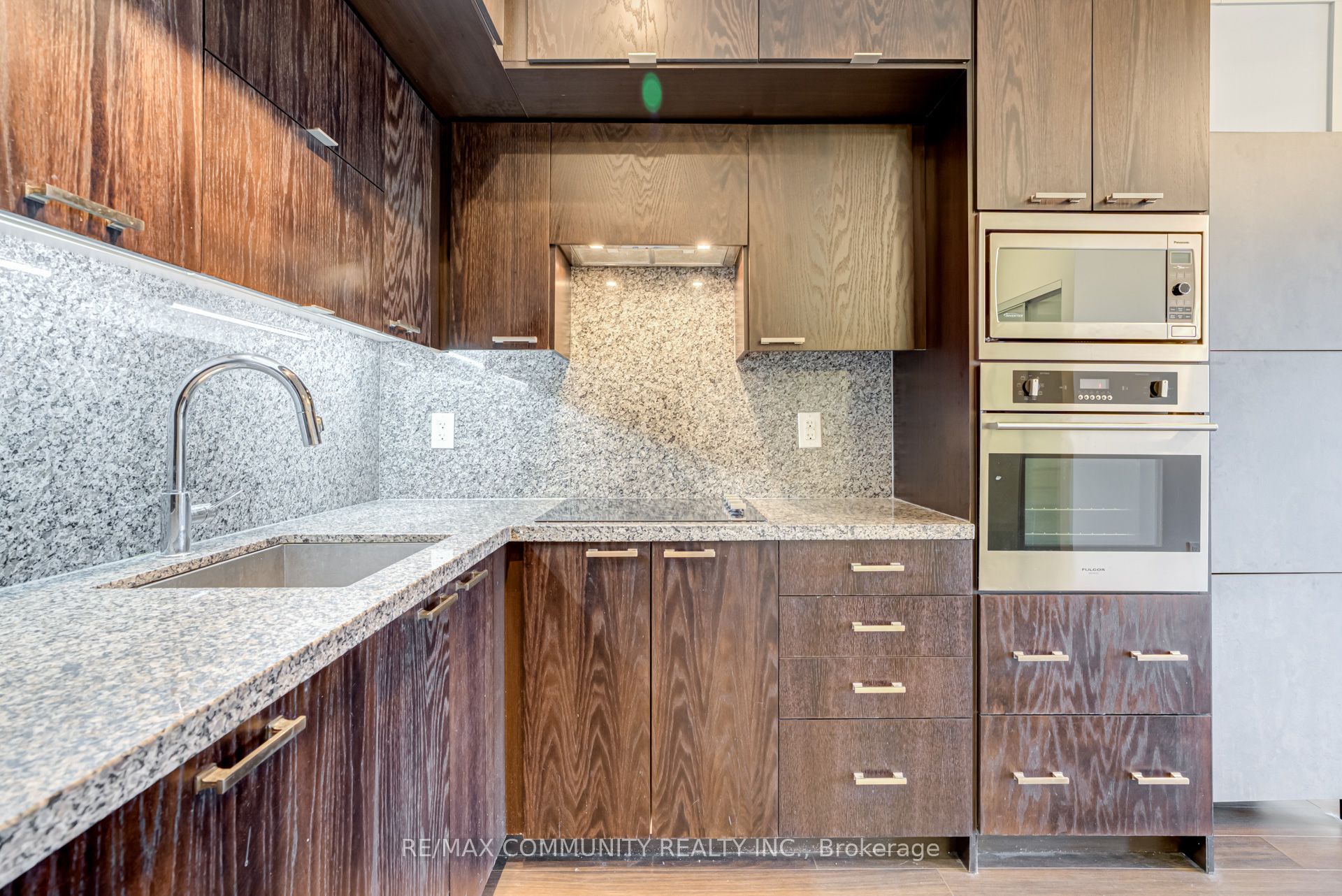 120 Harrison Garden Boulevard 1008 Property Photo 10