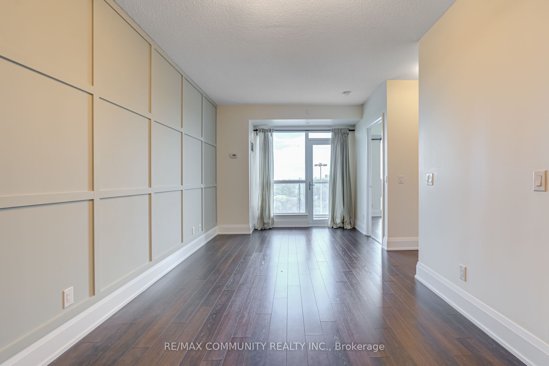 120 Harrison Garden Boulevard 1008 Property Photo 11