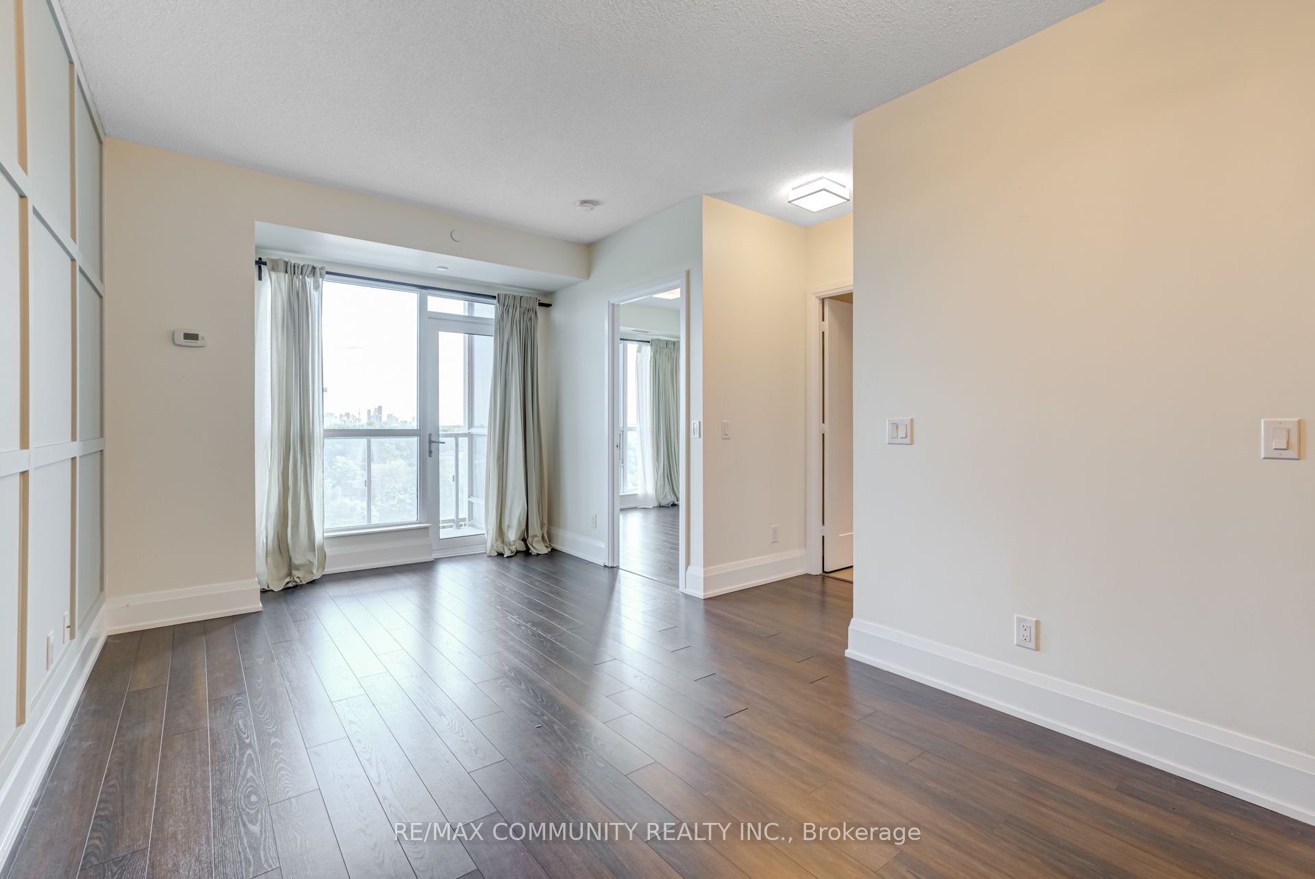 120 Harrison Garden Boulevard 1008 Property Photo 13