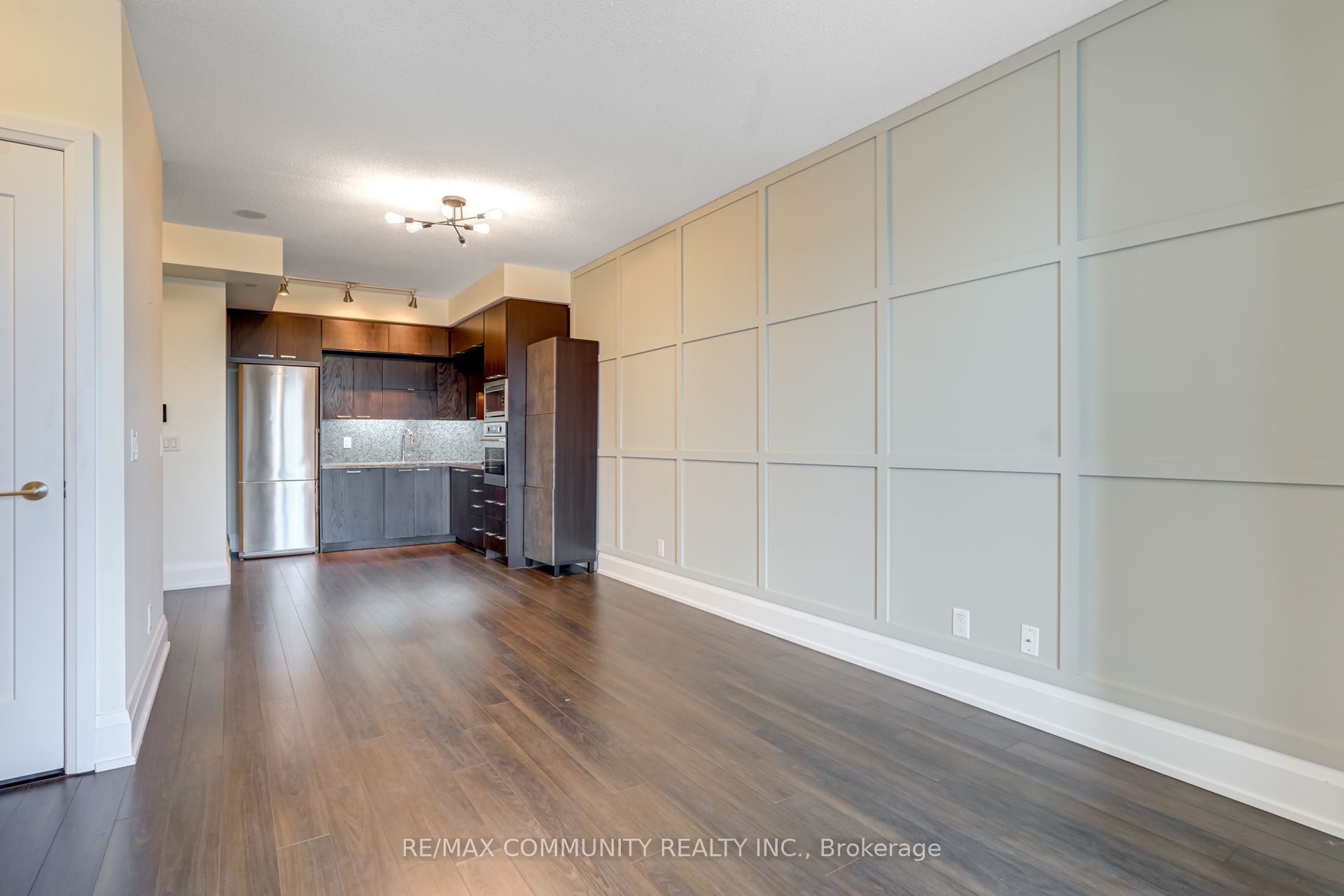 120 Harrison Garden Boulevard 1008 Property Photo 15