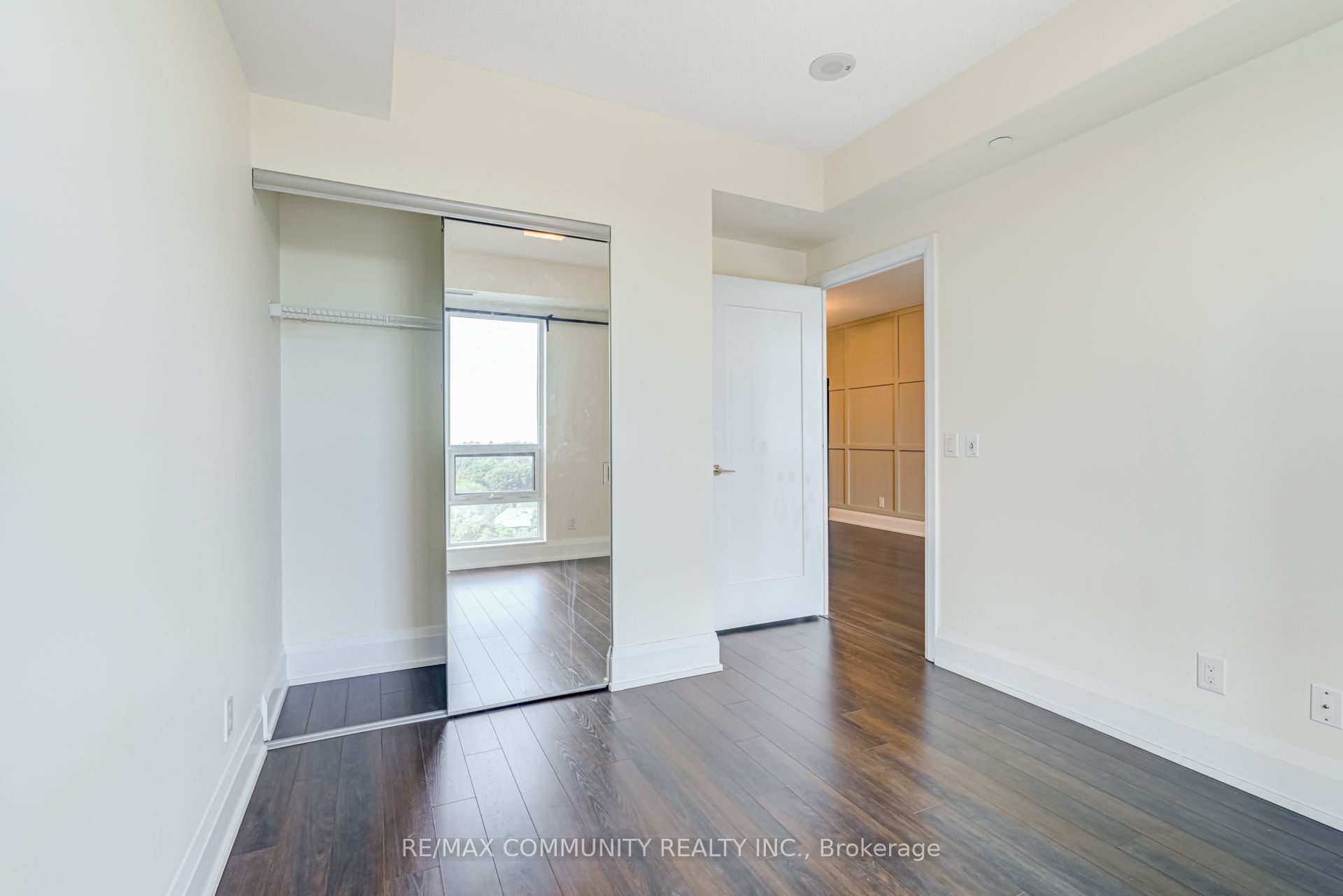 120 Harrison Garden Boulevard 1008 Property Photo 19