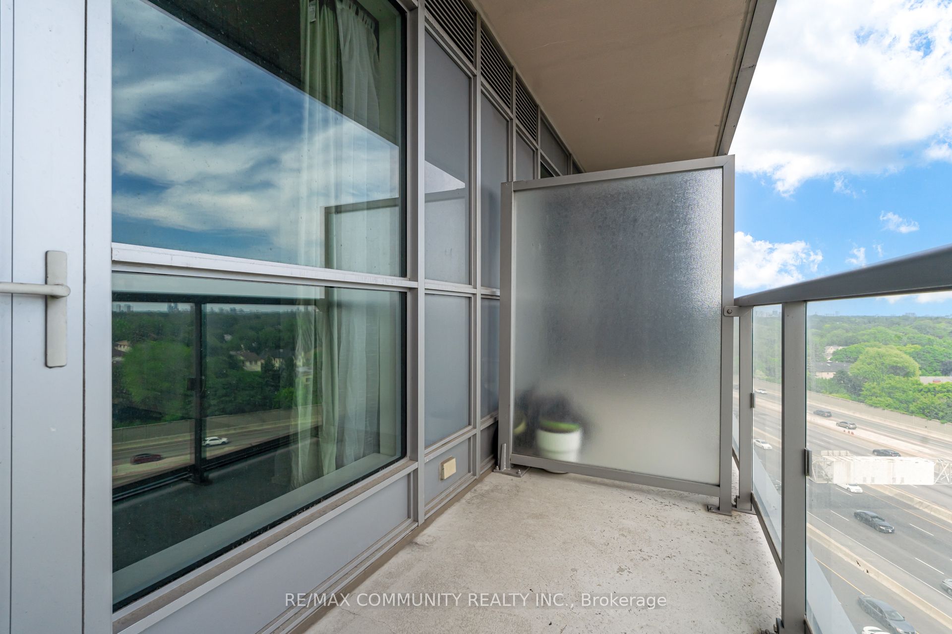 120 Harrison Garden Boulevard 1008 Property Photo 25