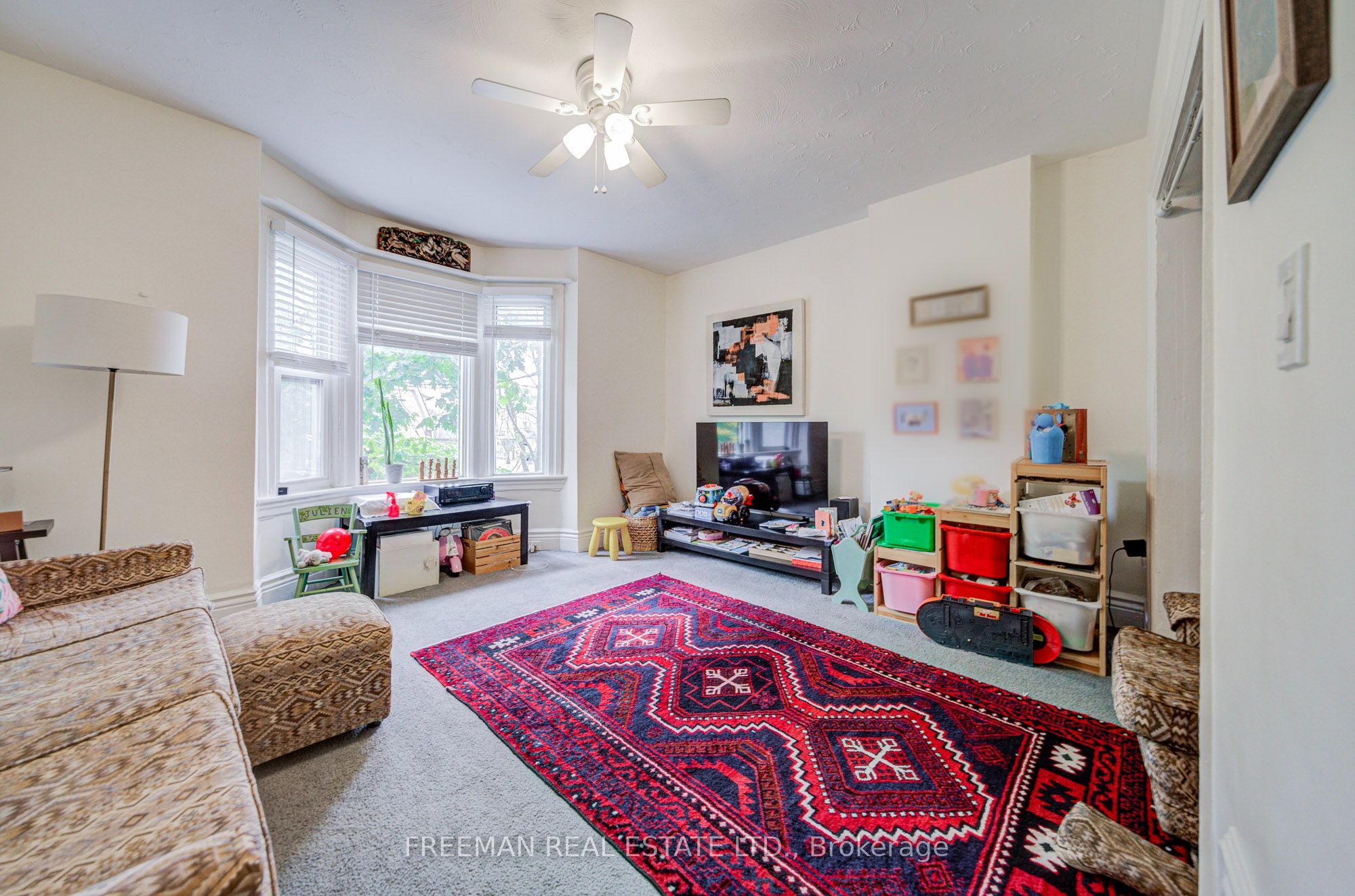 267 Albany Avenue Property Photo 3
