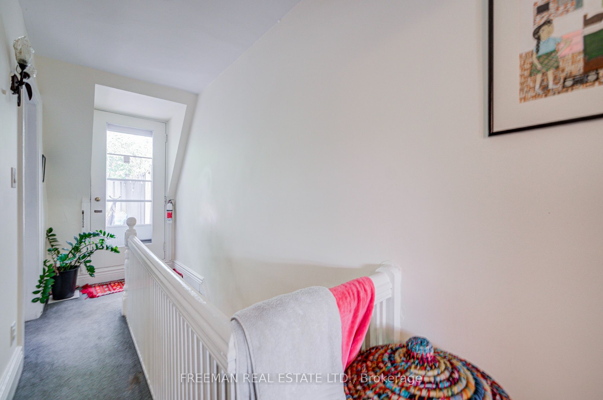 267 Albany Avenue Property Photo 10