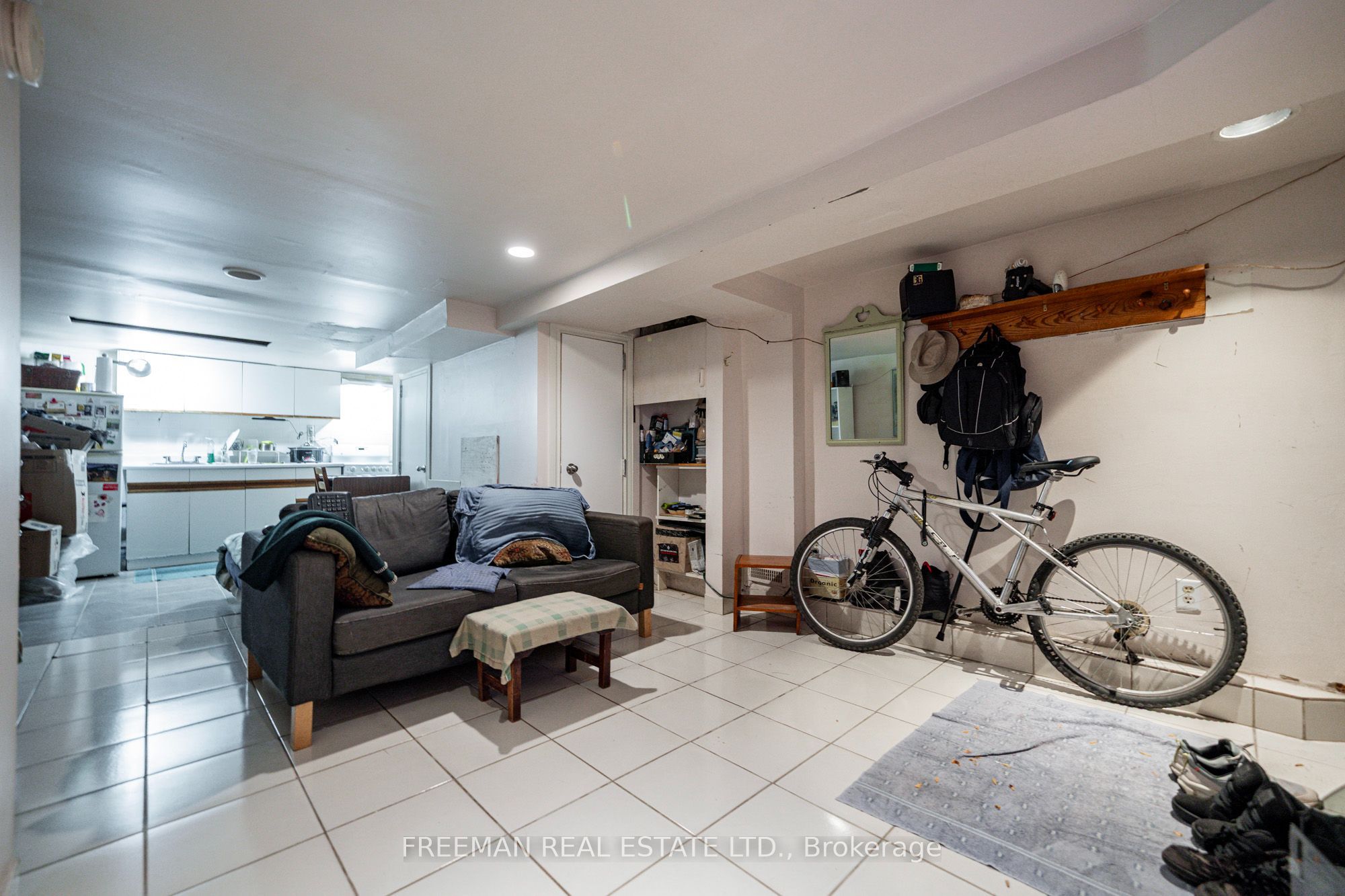 267 Albany Avenue Property Photo 16