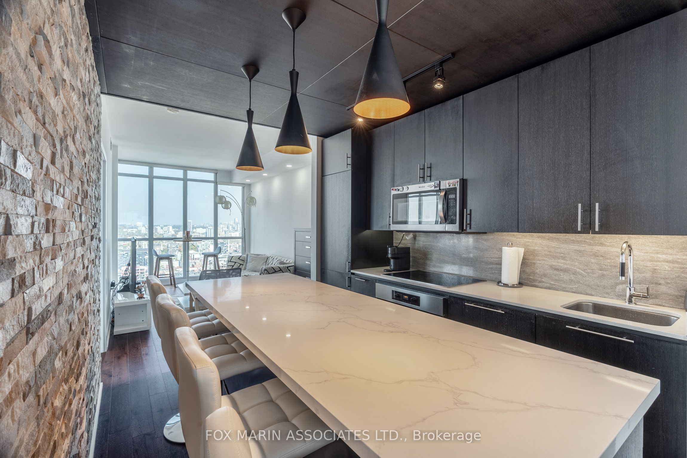 15 Iceboat Terrace Ph12 Property Photo 2