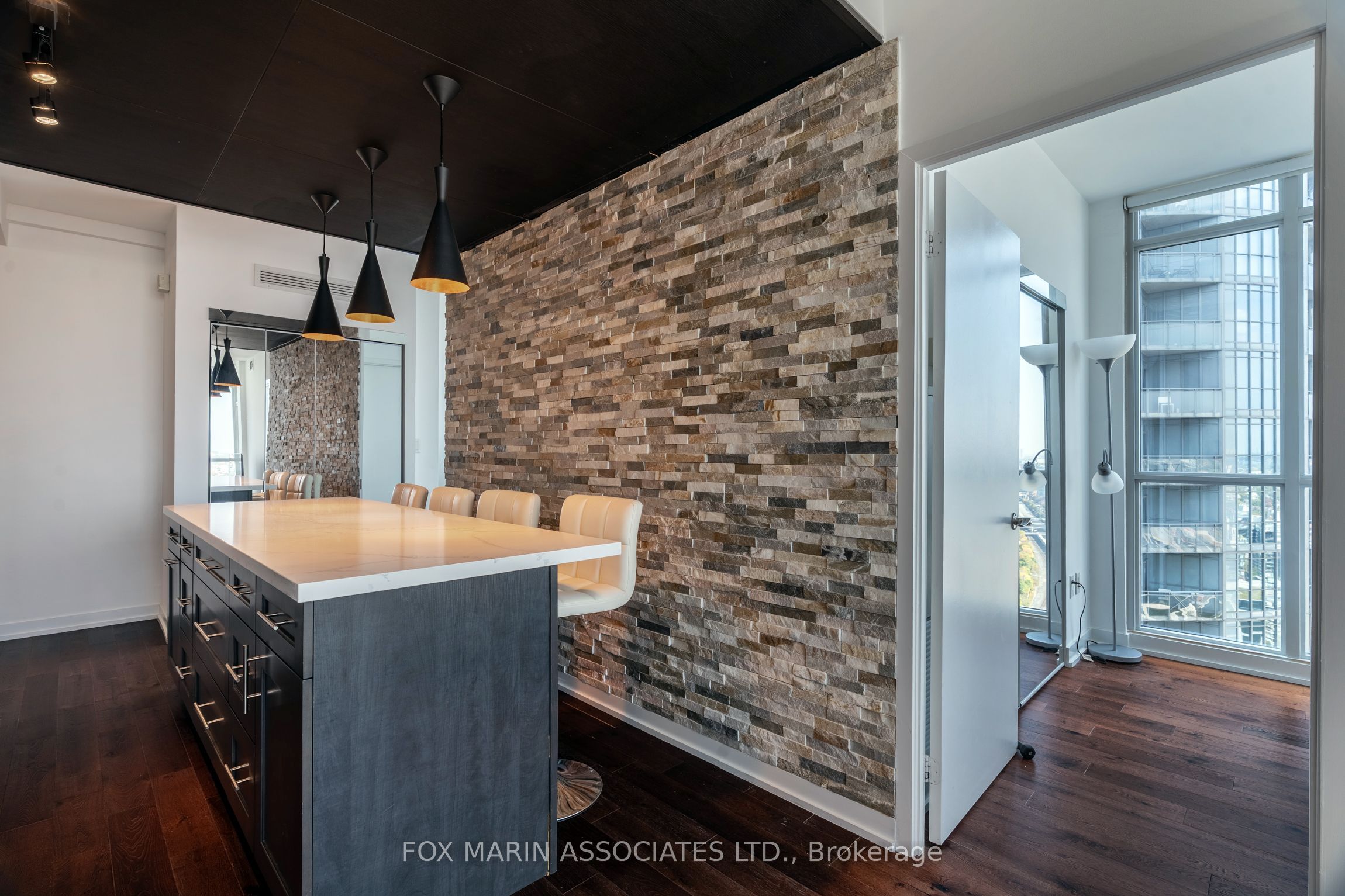 15 Iceboat Terrace Ph12 Property Photo 6