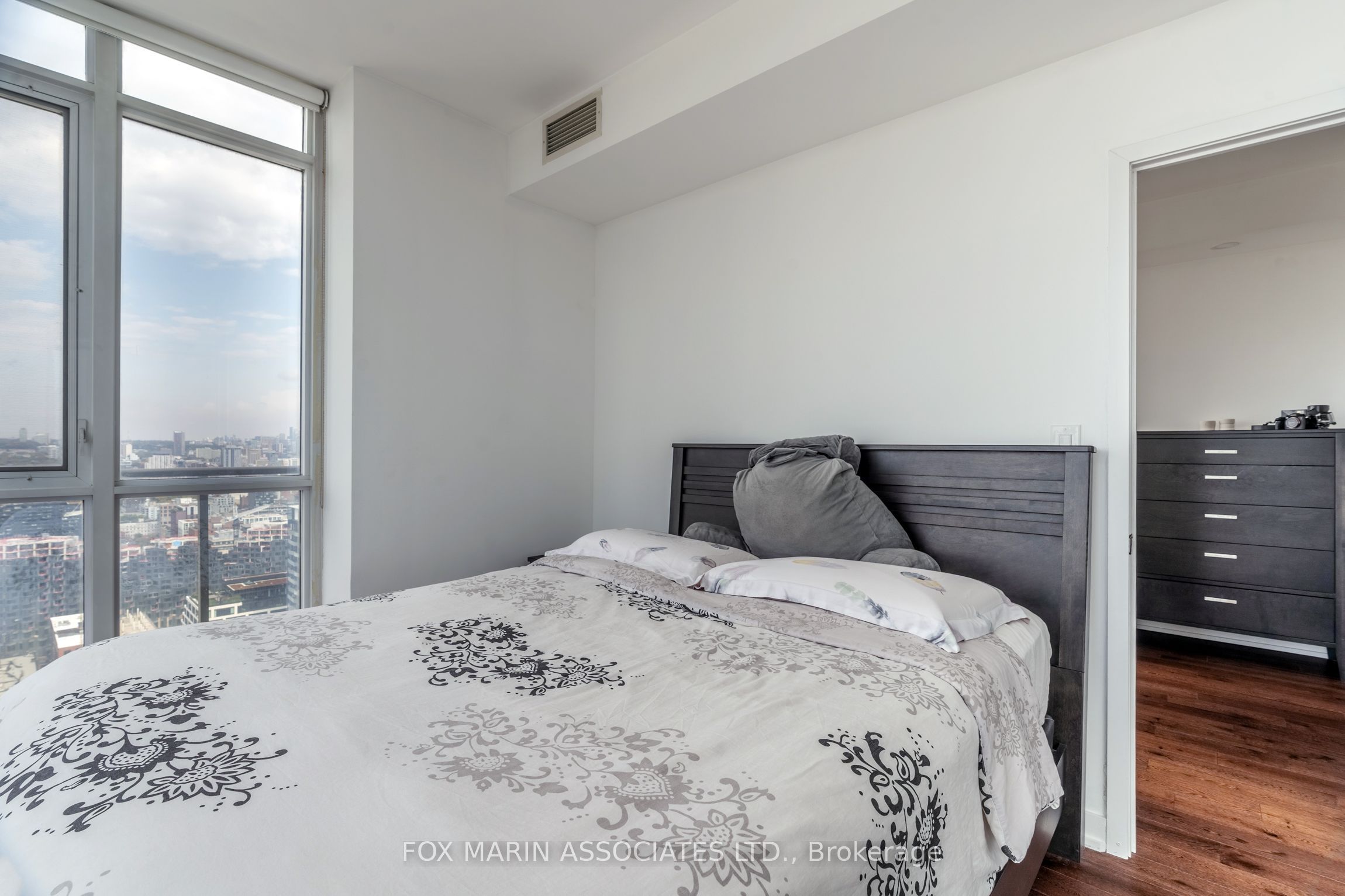 15 Iceboat Terrace Ph12 Property Photo 14