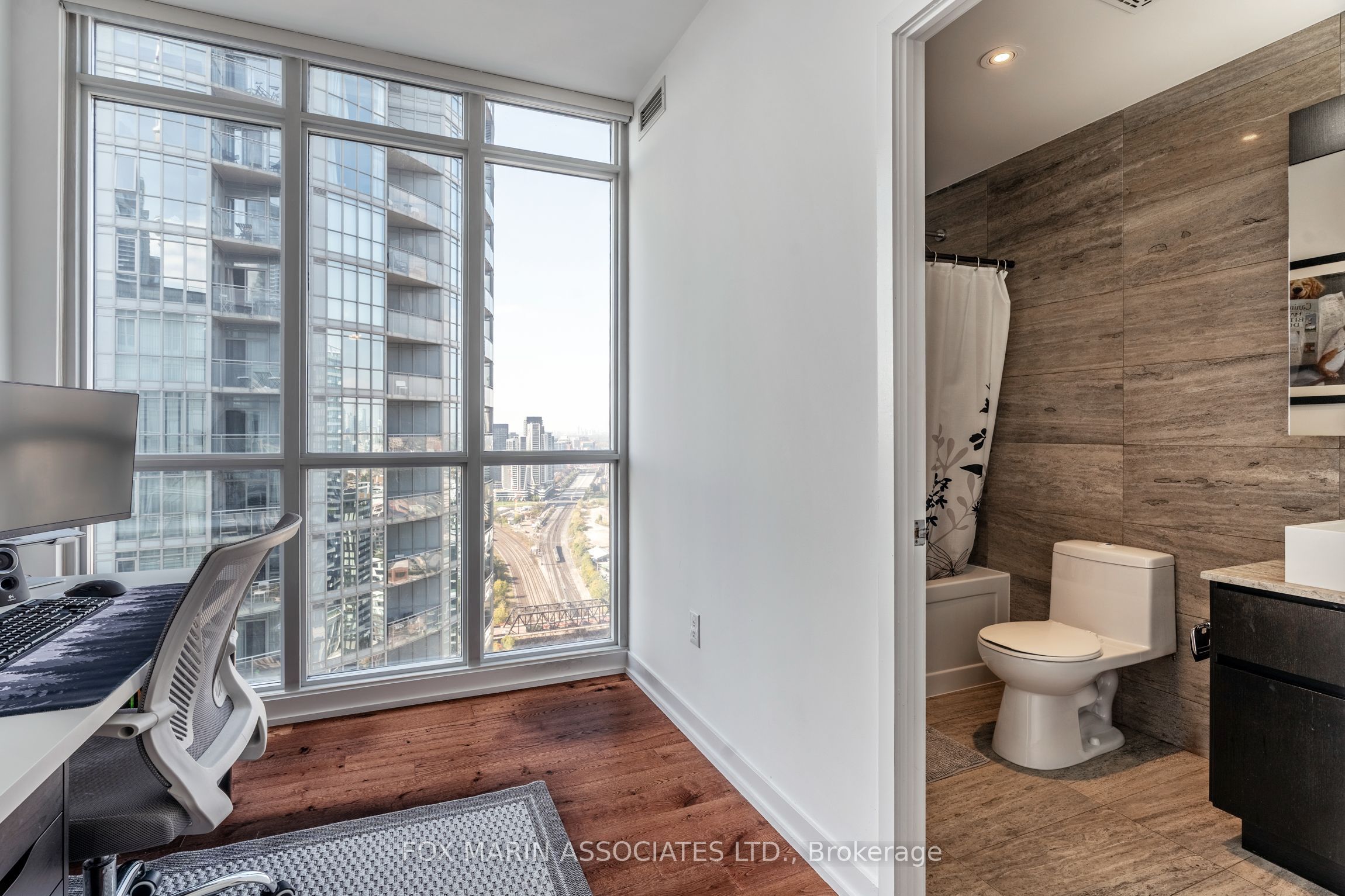 15 Iceboat Terrace Ph12 Property Photo 19