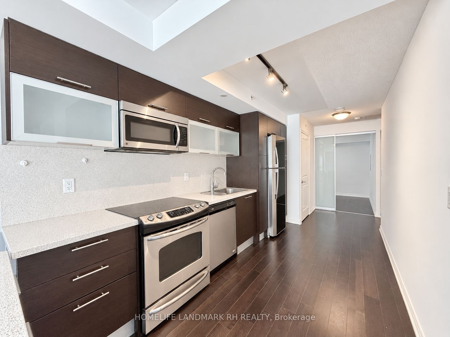 386 Yonge Street 2316 Property Photo 4