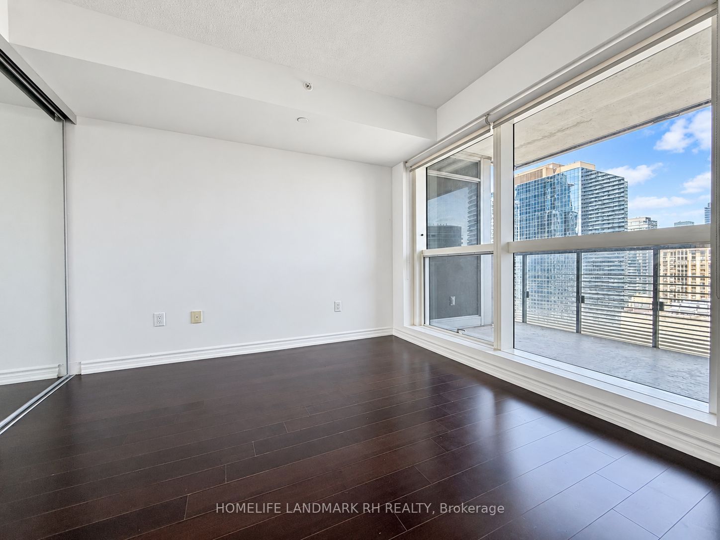 386 Yonge Street 2316 Property Photo 7