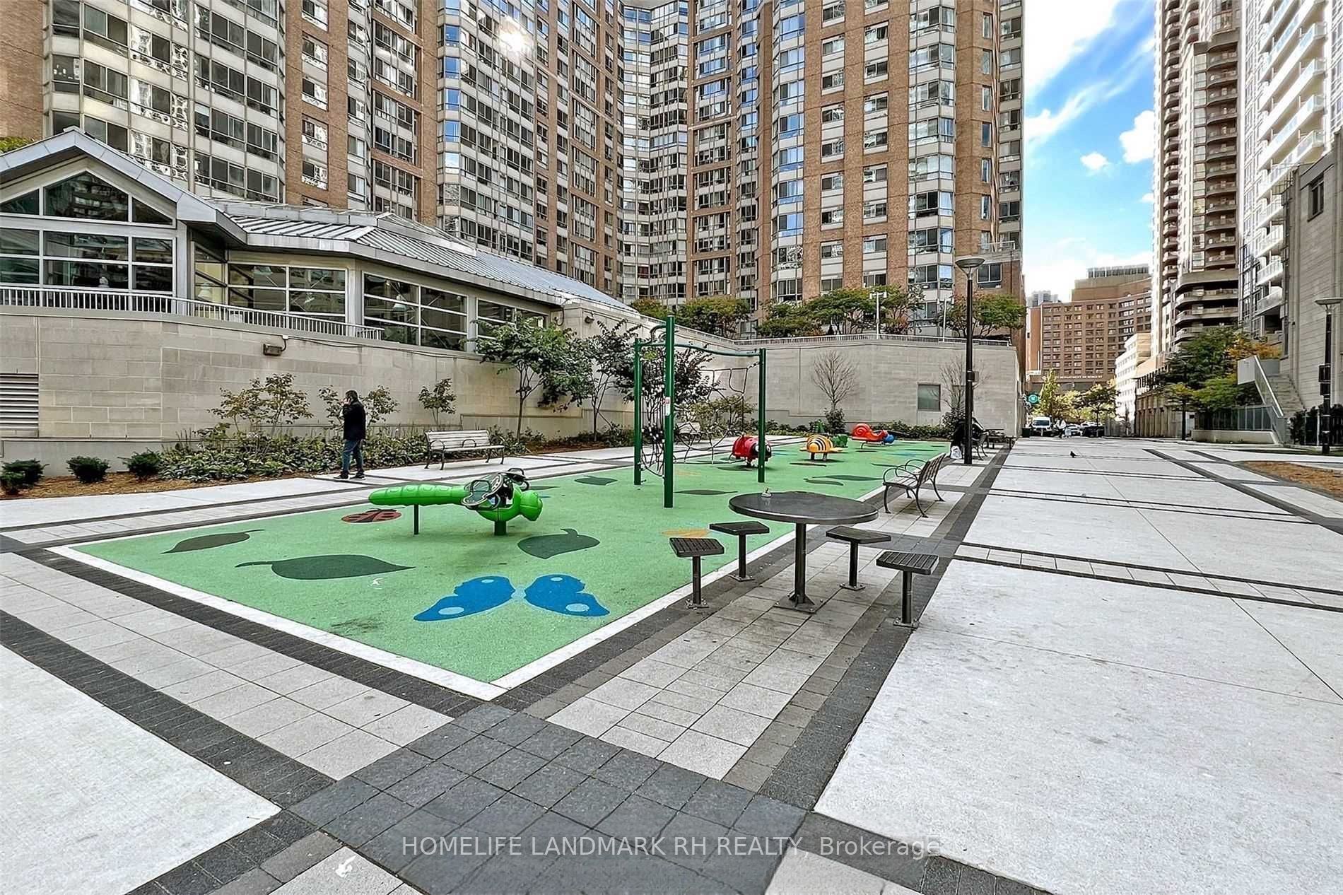 386 Yonge Street 2316 Property Photo 25