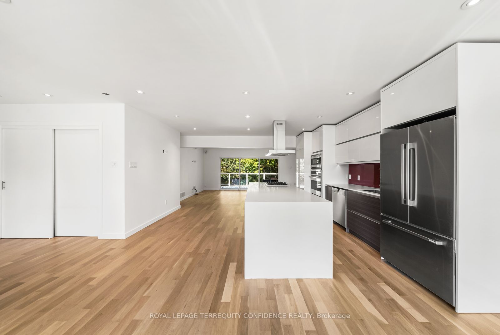 36 Sutcliffe Drive Property Photo 3