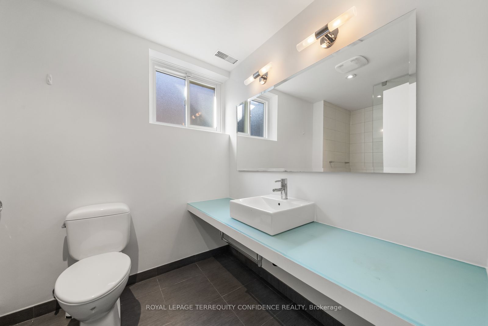 36 Sutcliffe Drive Property Photo 27