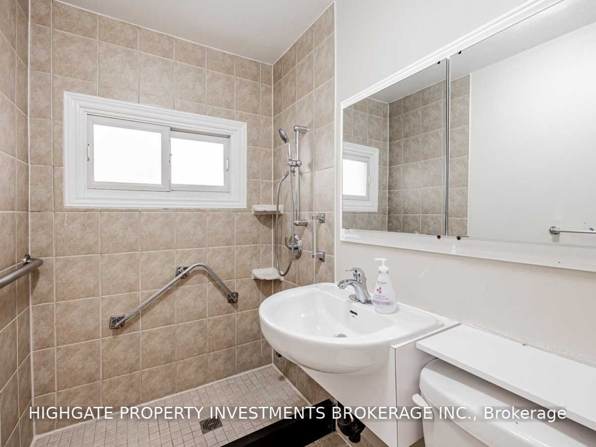 323 Rumsey Road Property Photo 12