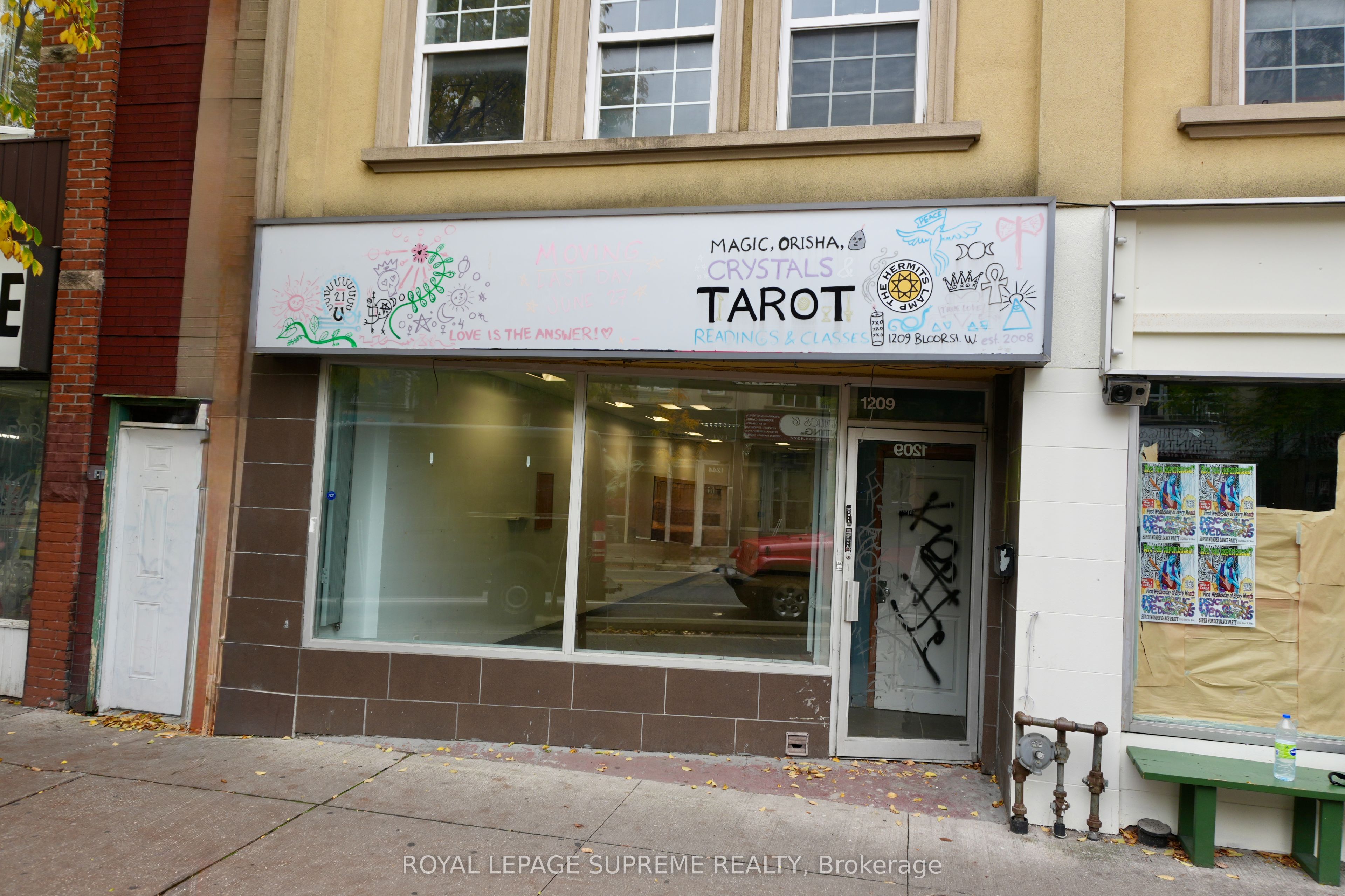 1209 Bloor Street W Property Photo 1