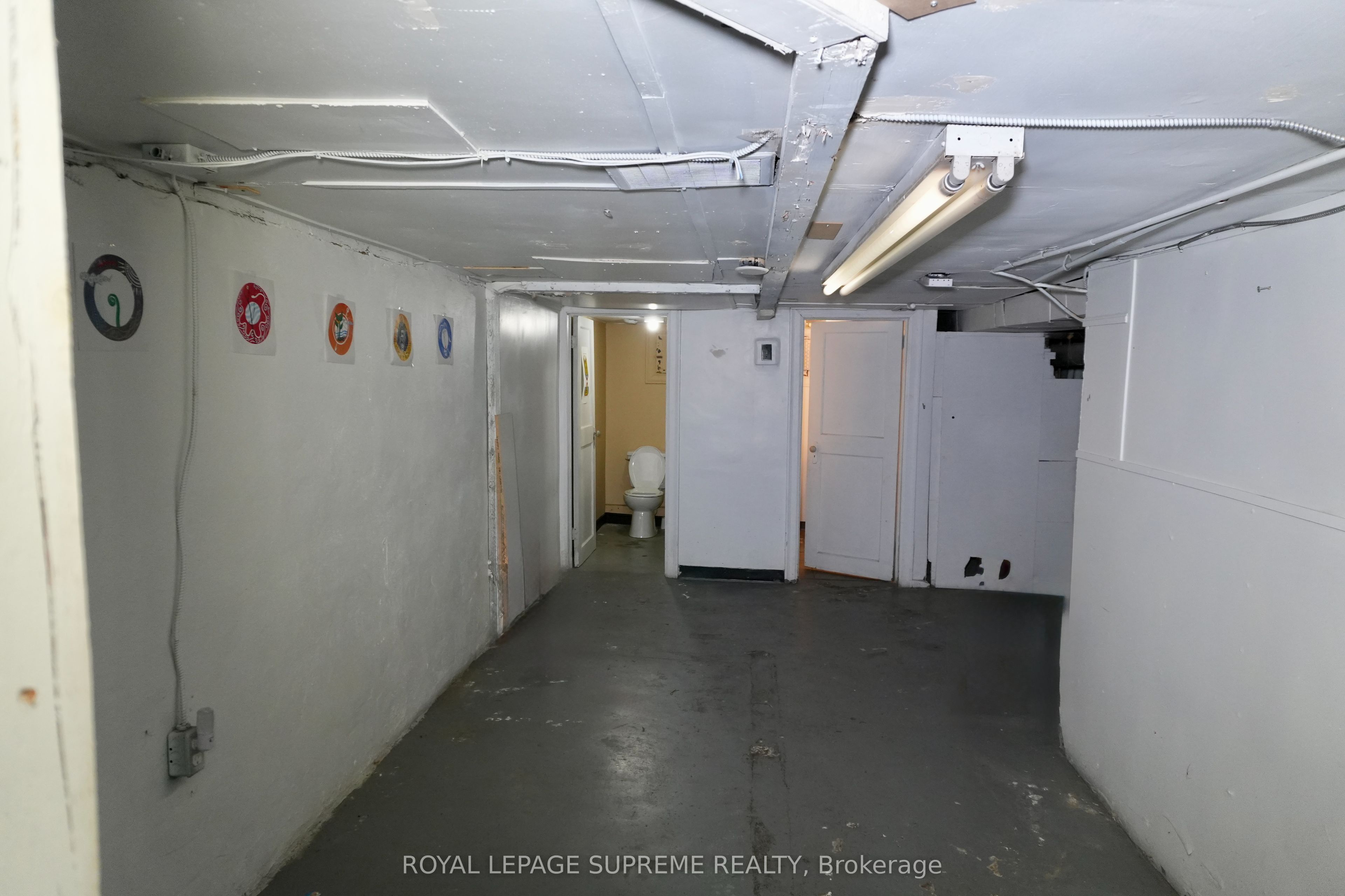 1209 Bloor Street W Property Photo 2