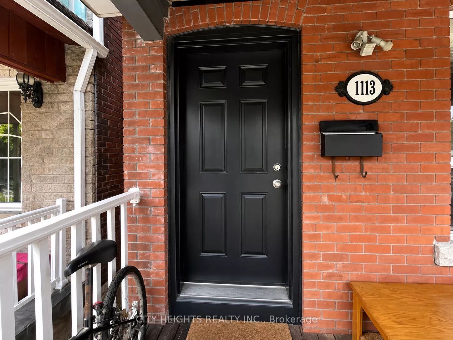 1113 Davenport Road 3 Property Photo 2