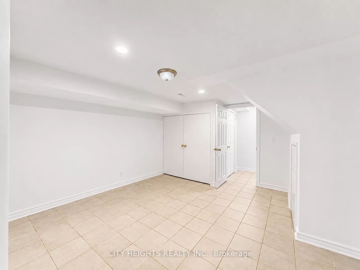 1113 Davenport Road 3 Property Photo 7