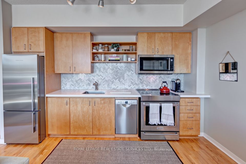 301 Markham Street 210 Property Photo 5
