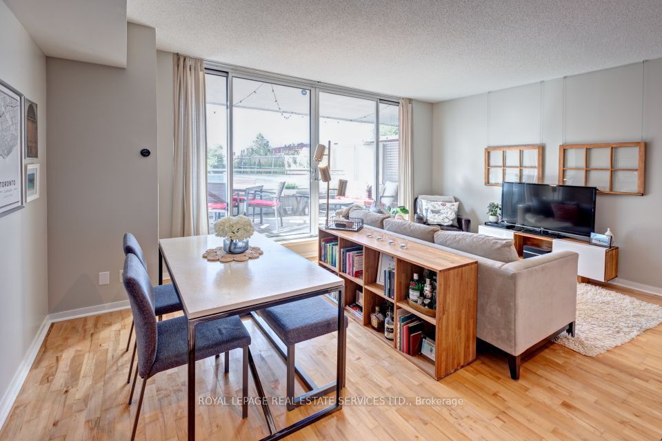 301 Markham Street 210 Property Photo 11