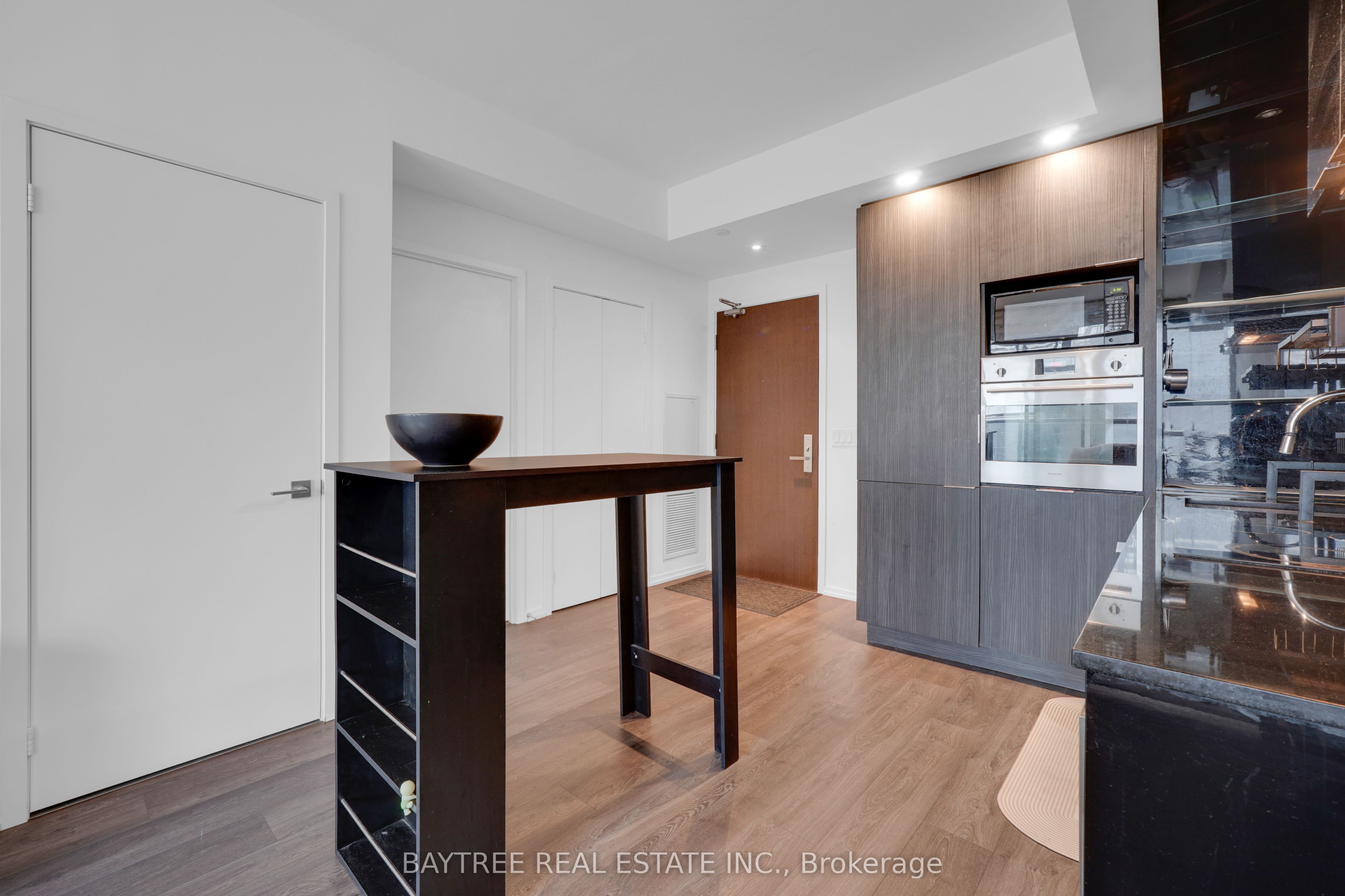 70 Temperance Street 2610 Property Photo 5