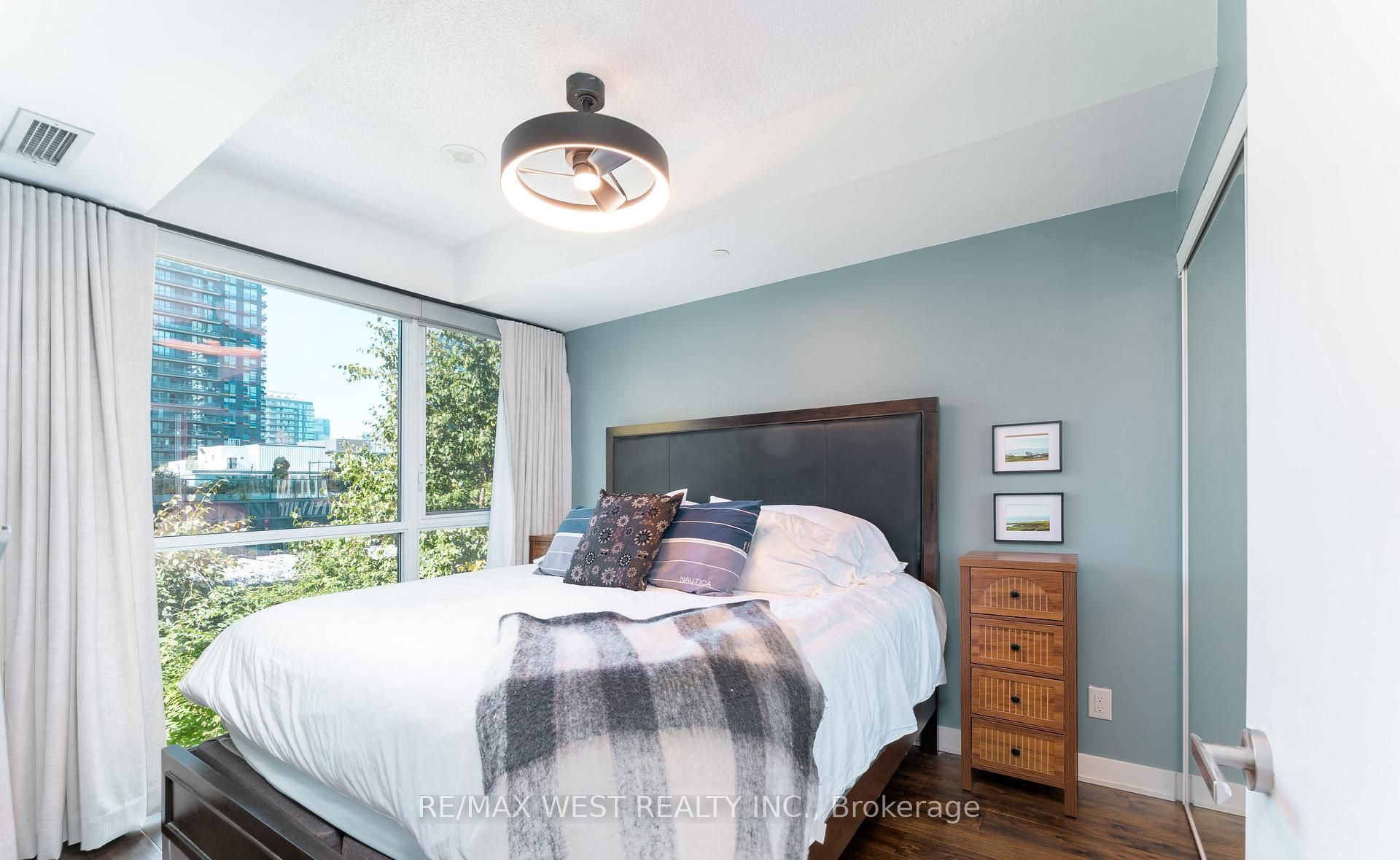 170 Sumach Street 507 Property Photo 11
