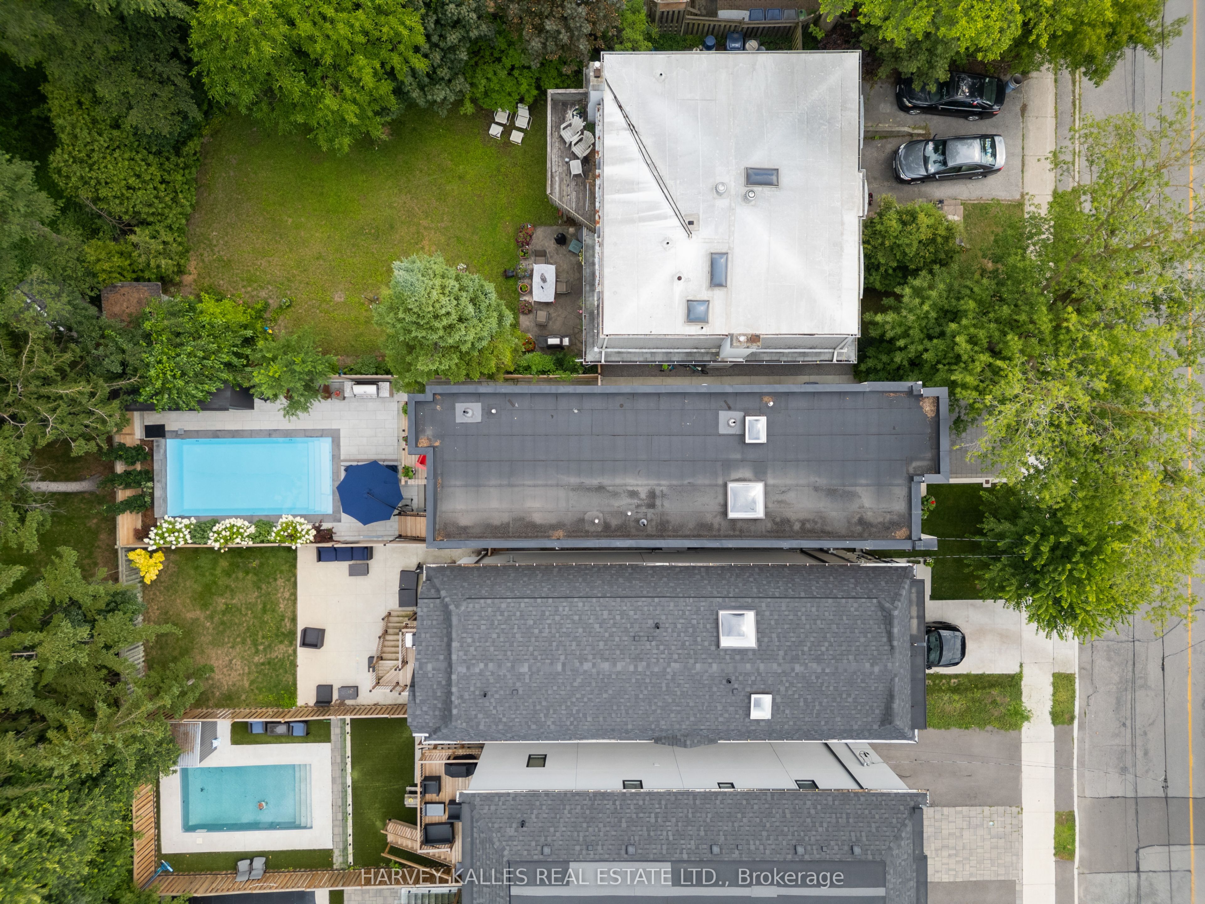 84 Florence Avenue Property Photo 3
