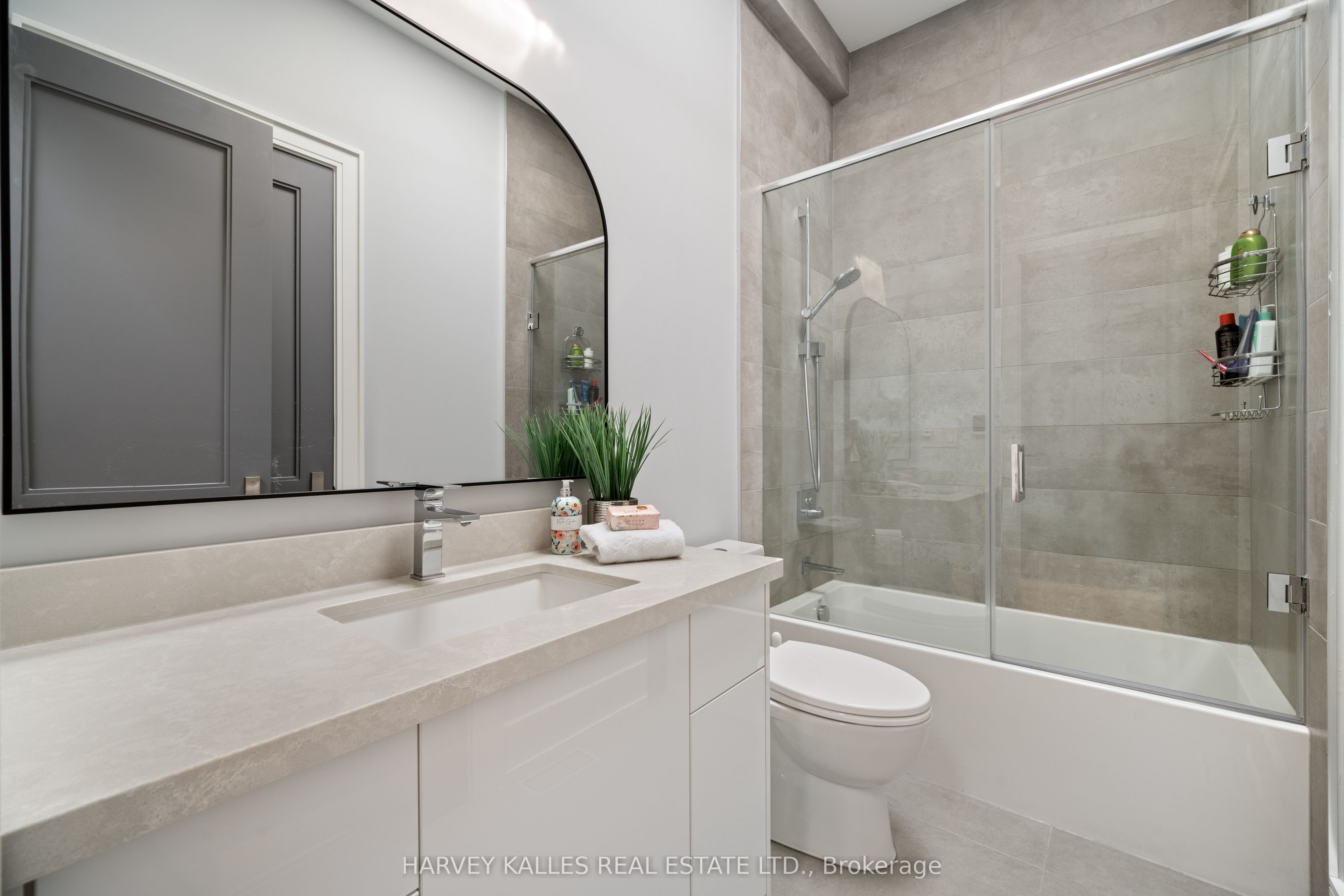 84 Florence Avenue Property Photo 29