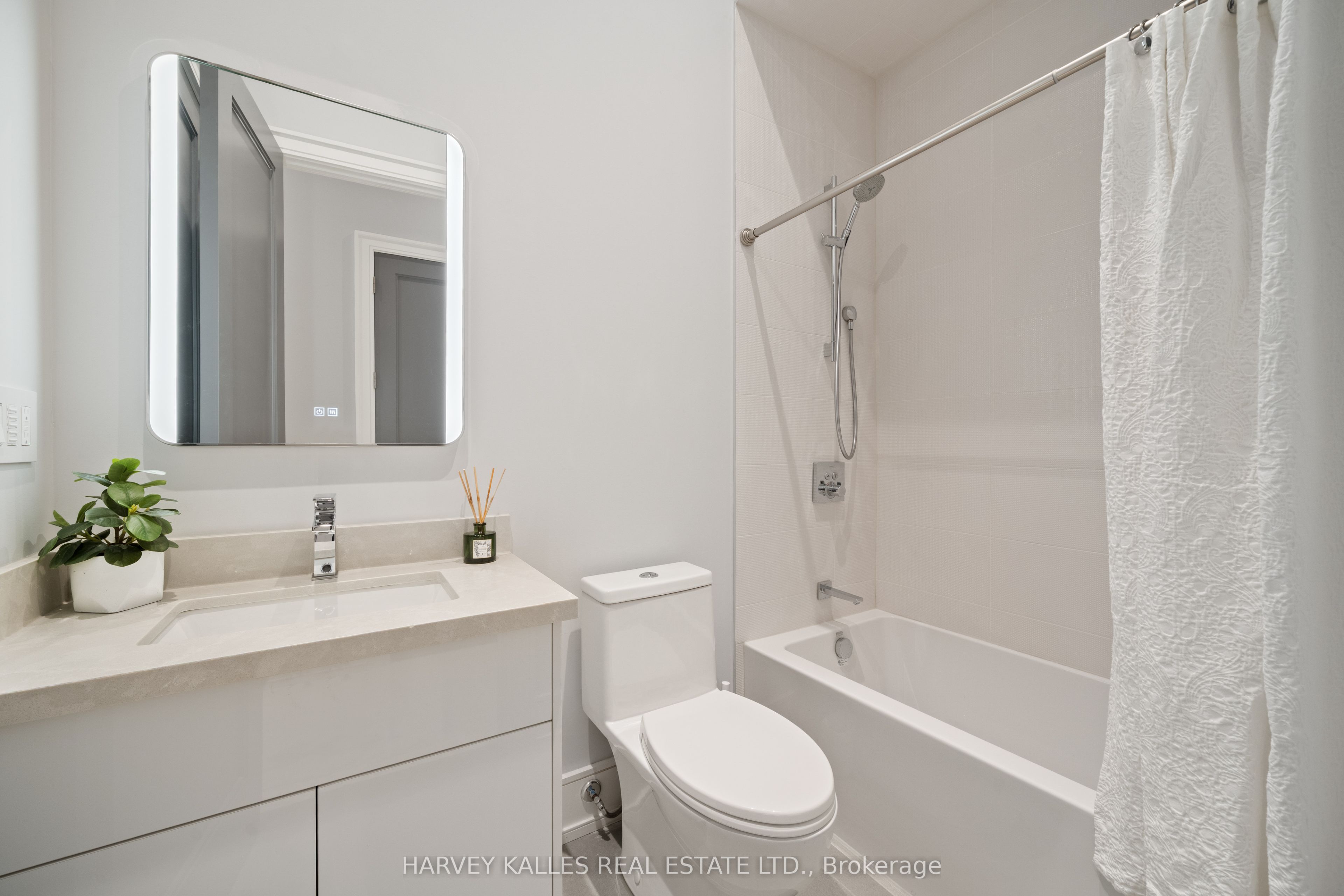84 Florence Avenue Property Photo 38