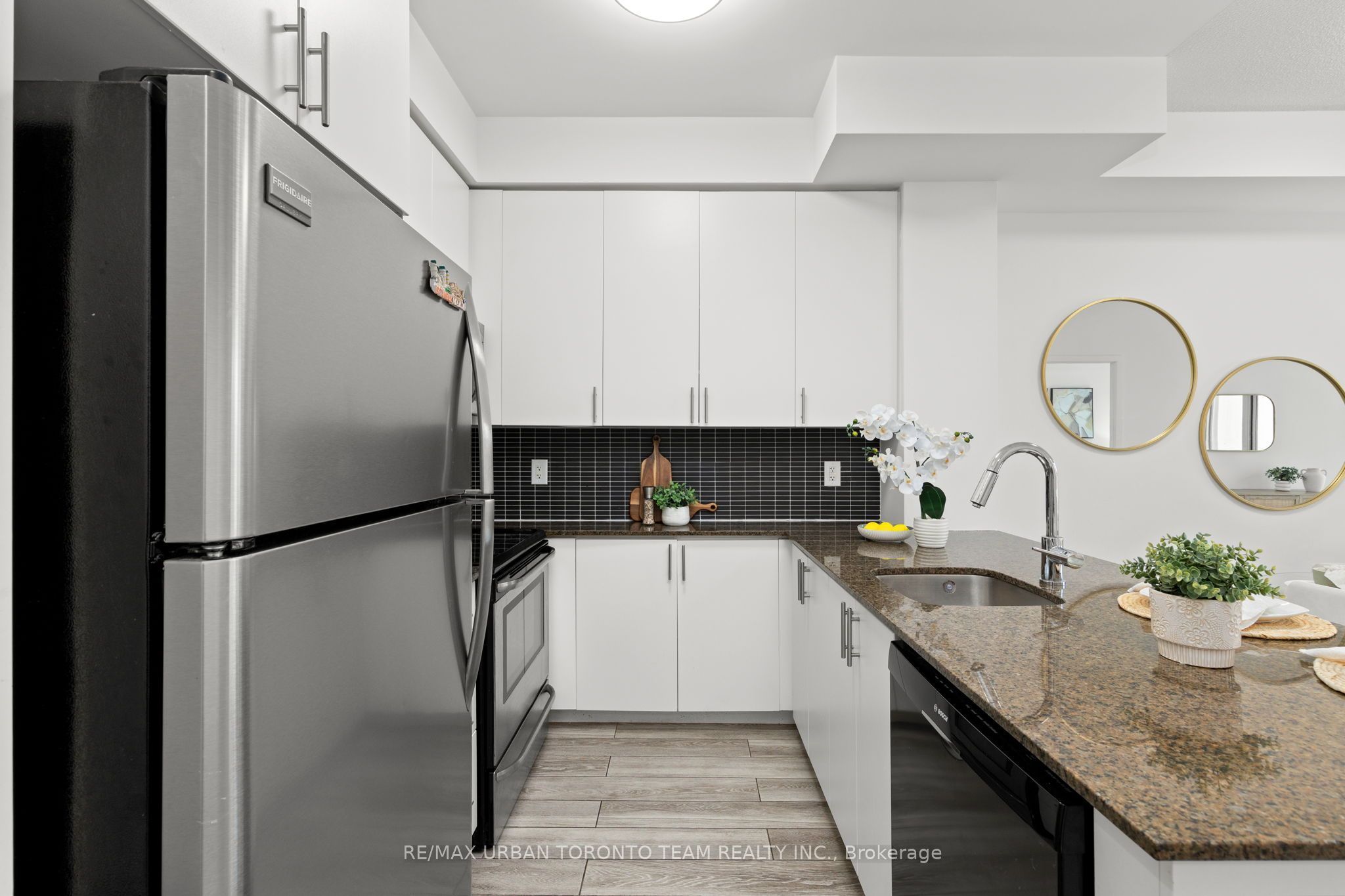260 Sackville Street 514 Property Photo 5