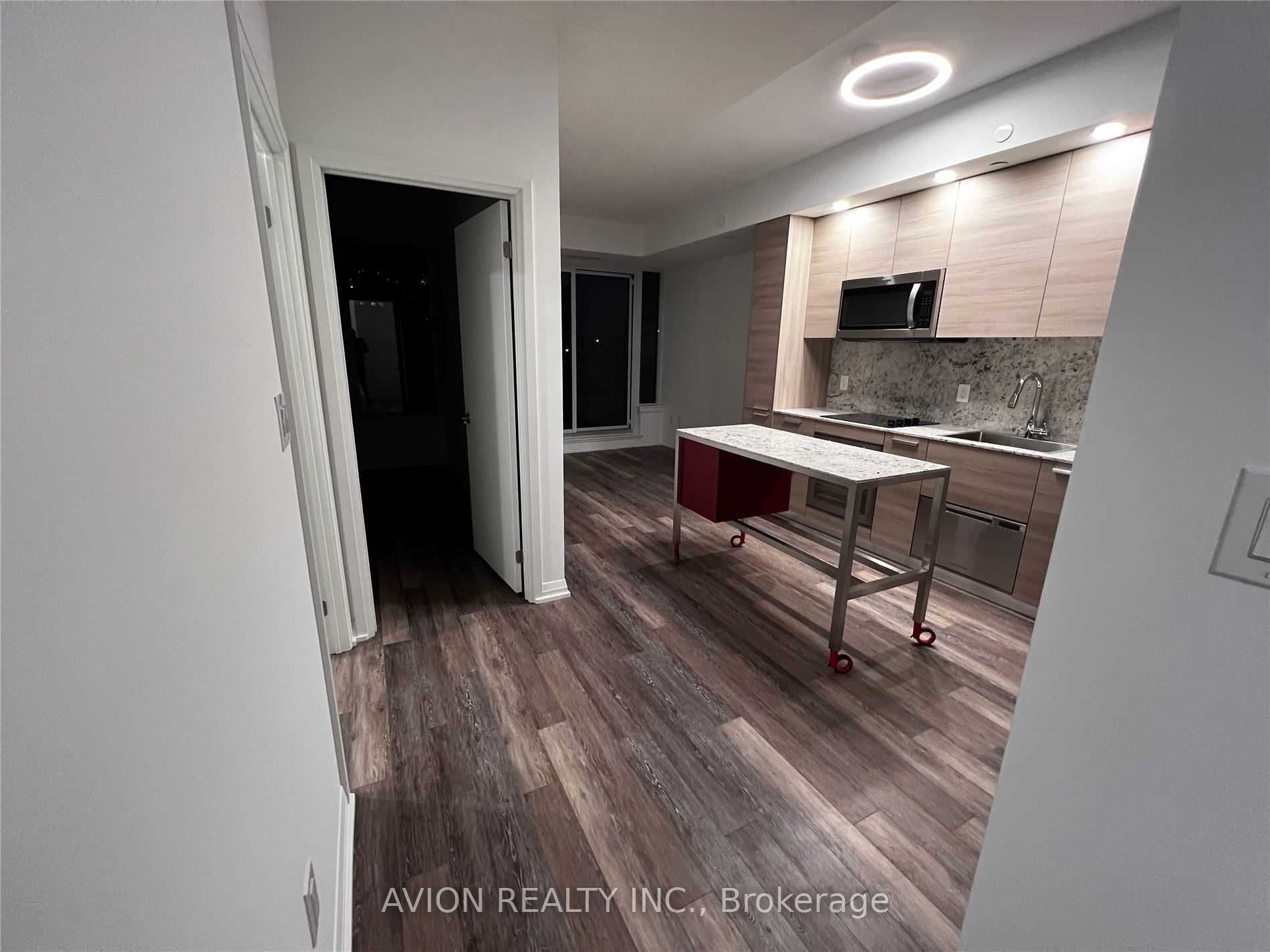 75 Canterbury Place 517 Property Photo 1