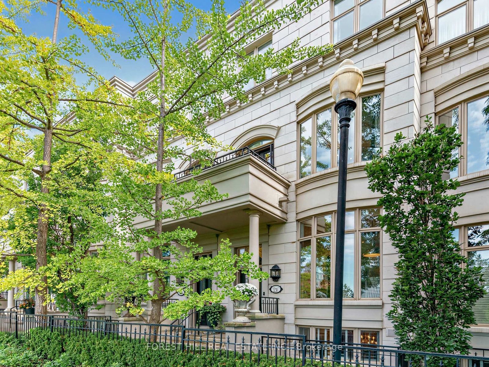260 Russell Hill Road 21