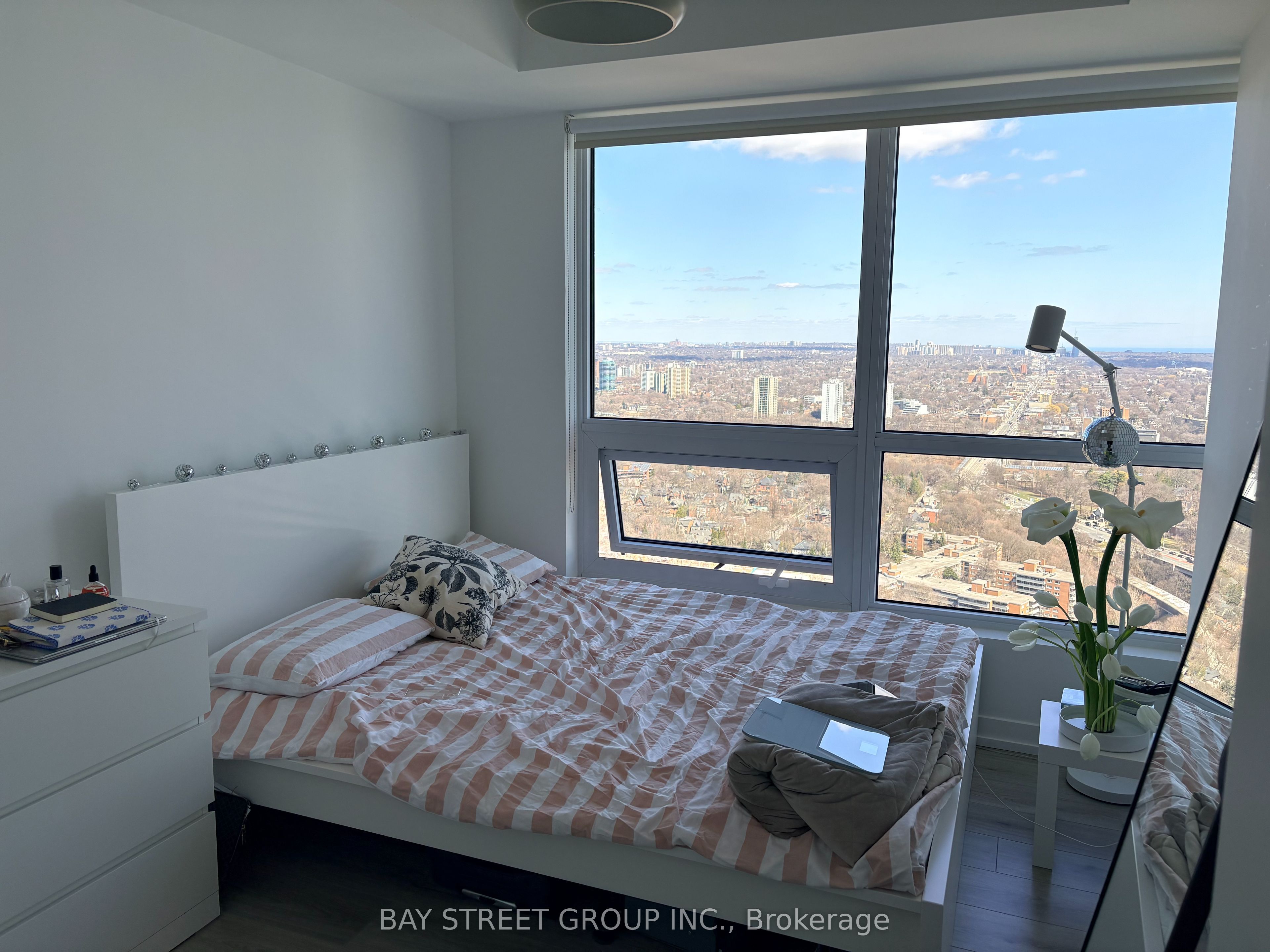 395 Bloor Street E 4010 Property Photo 4