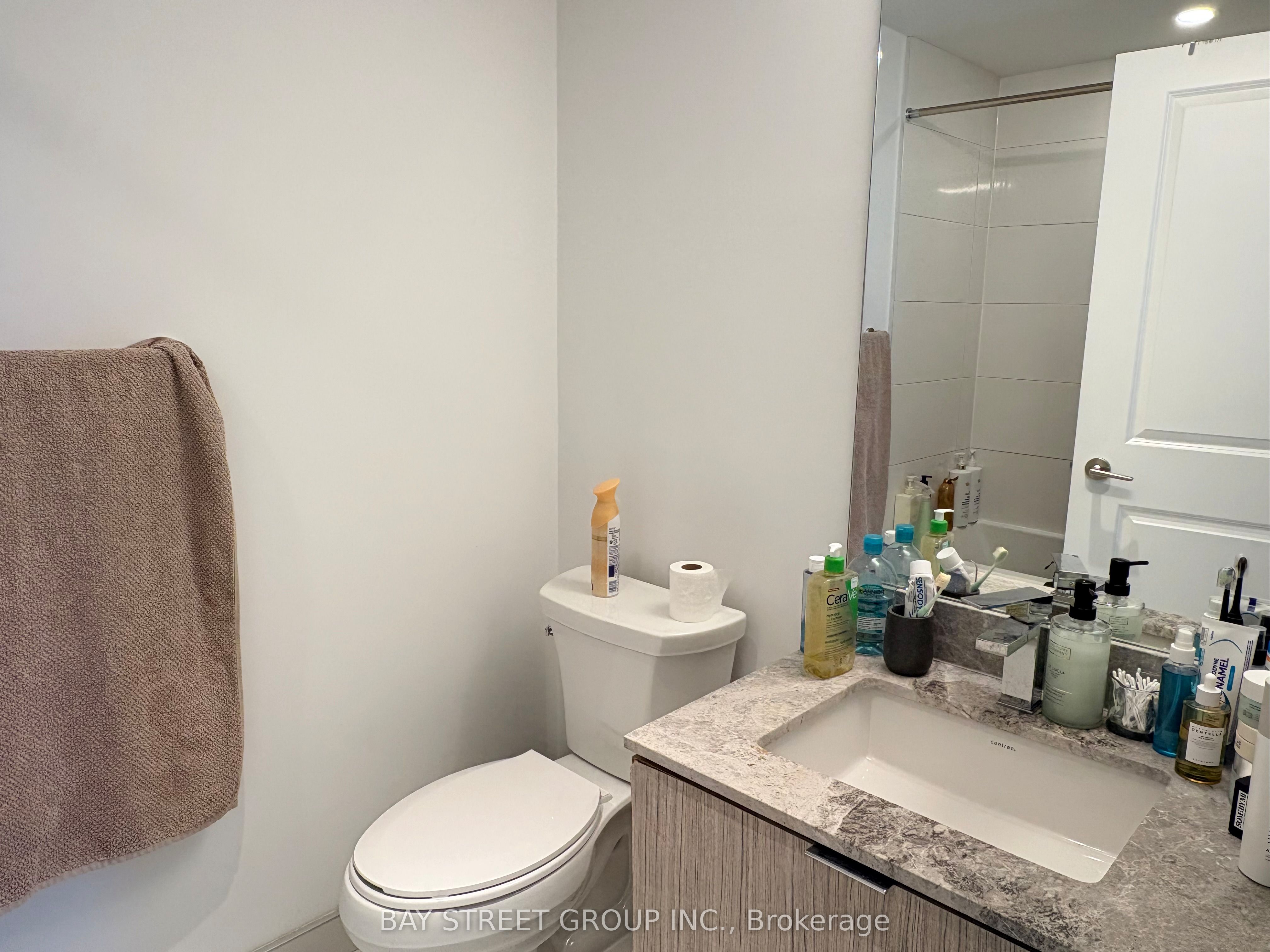 395 Bloor Street E 4010 Property Photo 7