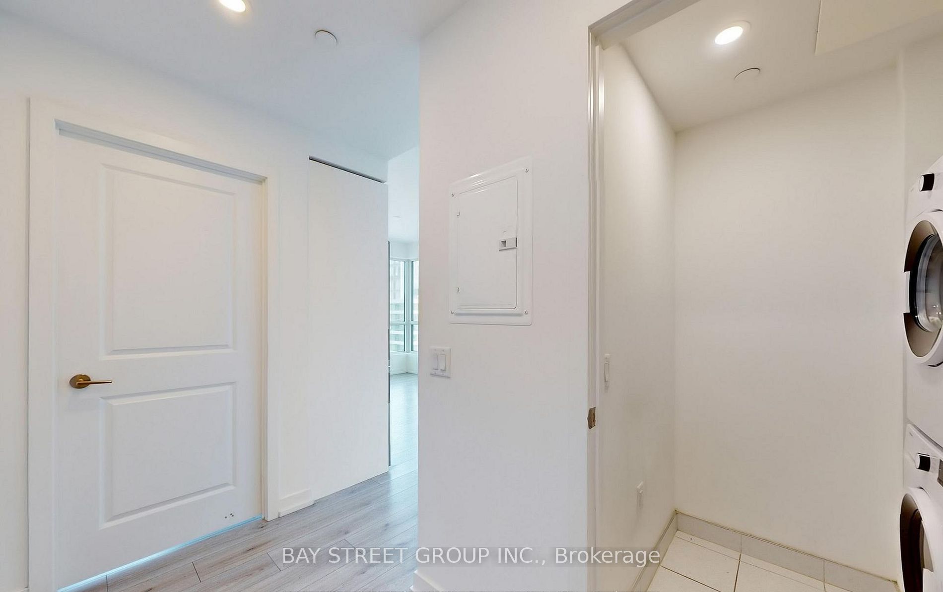 395 Bloor Street E 4010 Property Photo 8