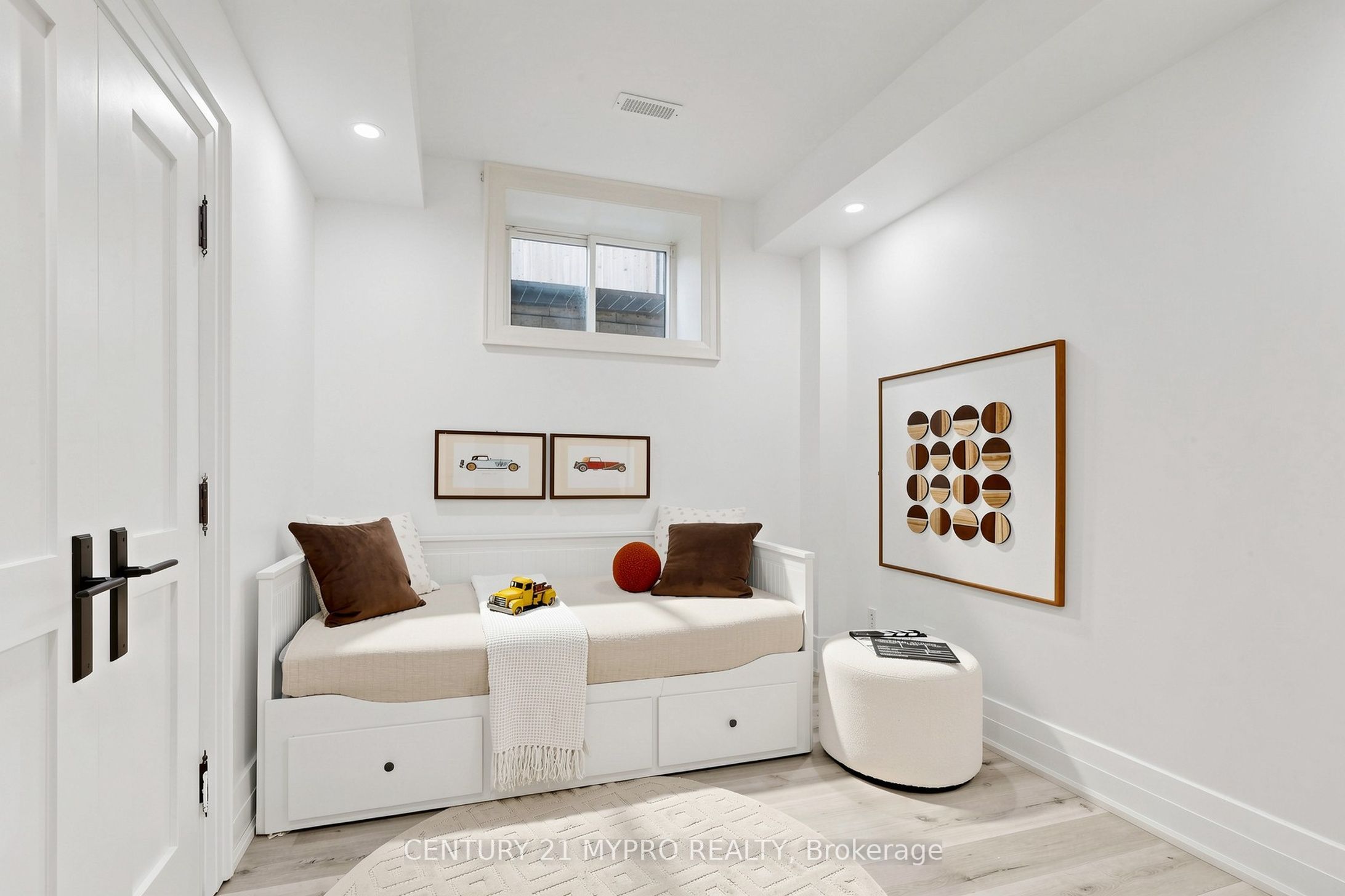 66 Lorraine Drive Property Photo 32