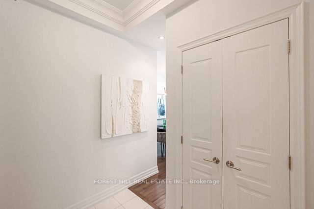 20 Burkebrook Place 502 Property Photo 7