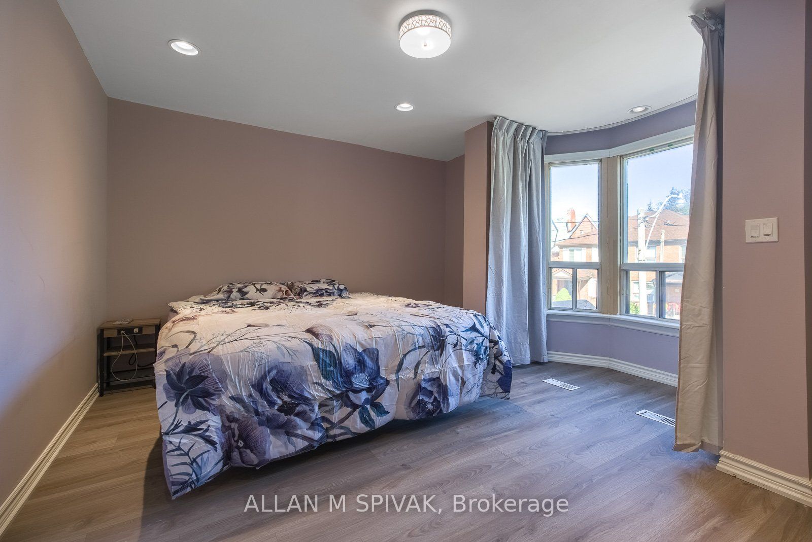 442 Crawford Street Property Photo 7