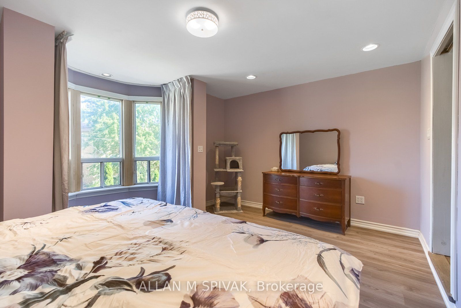 442 Crawford Street Property Photo 8
