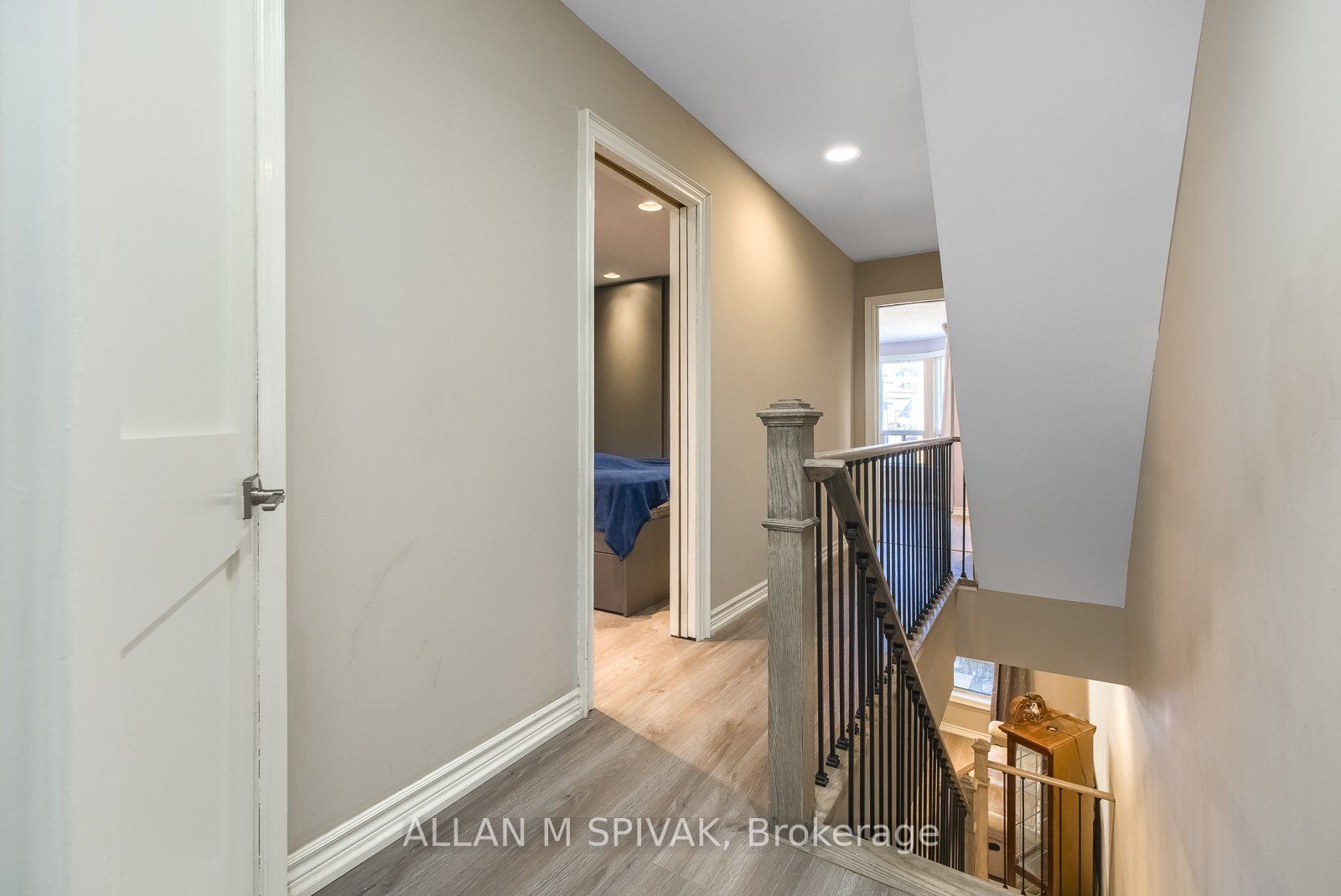 442 Crawford Street Property Photo 9