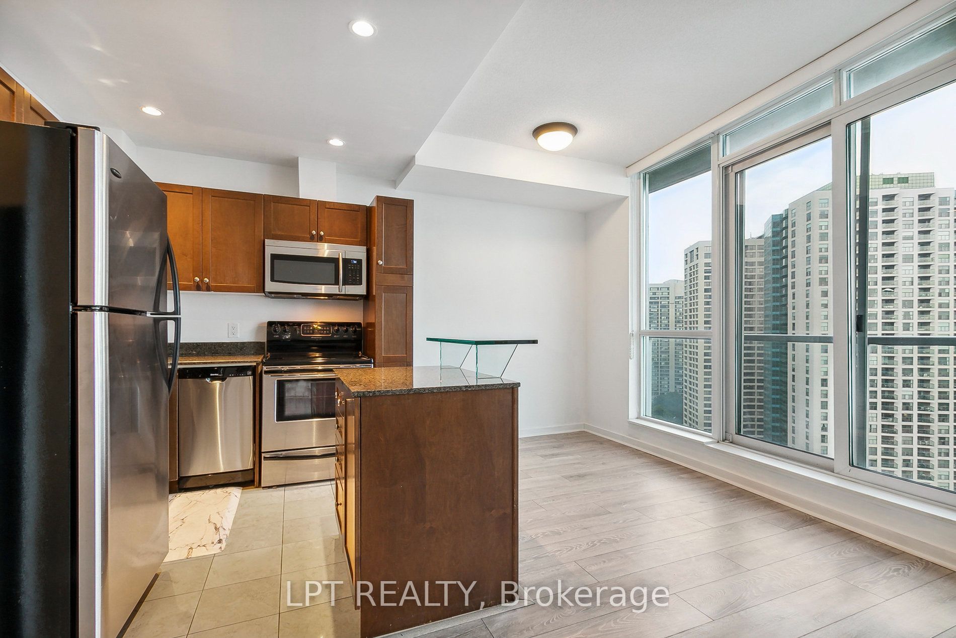 208 Queens Quay W 2604 Property Photo 13
