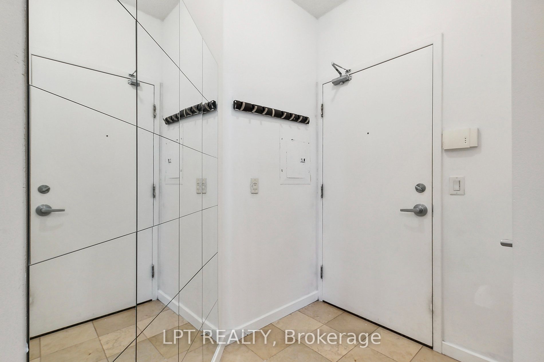 208 Queens Quay W 2604 Property Photo 21